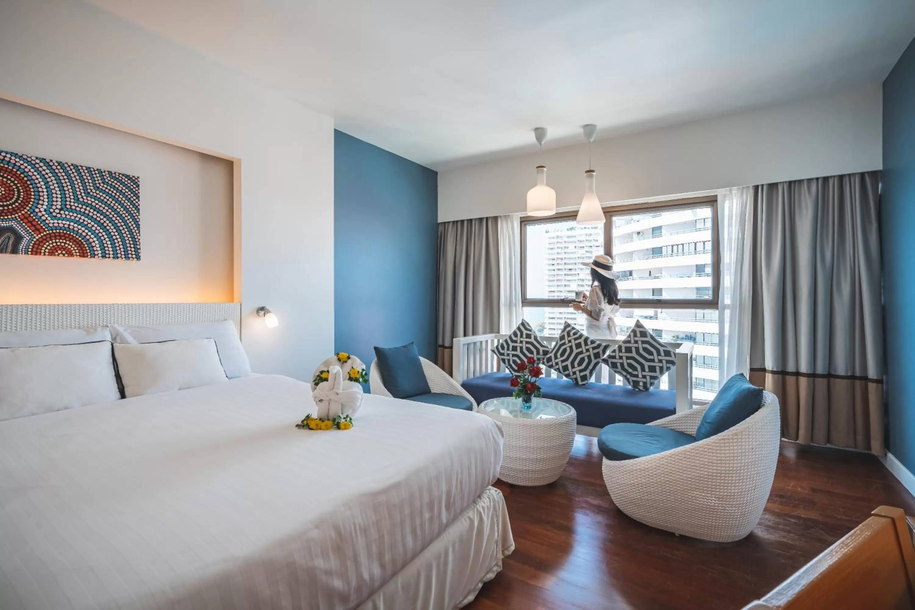 Bed in Jomtien Palm Beach Hotel and Resort