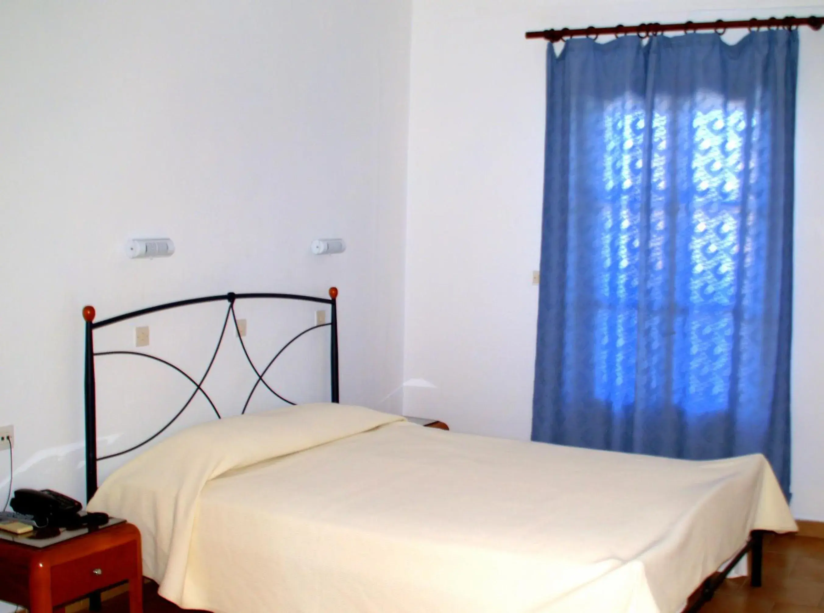 Photo of the whole room, Bed in Blue Bay Hotel