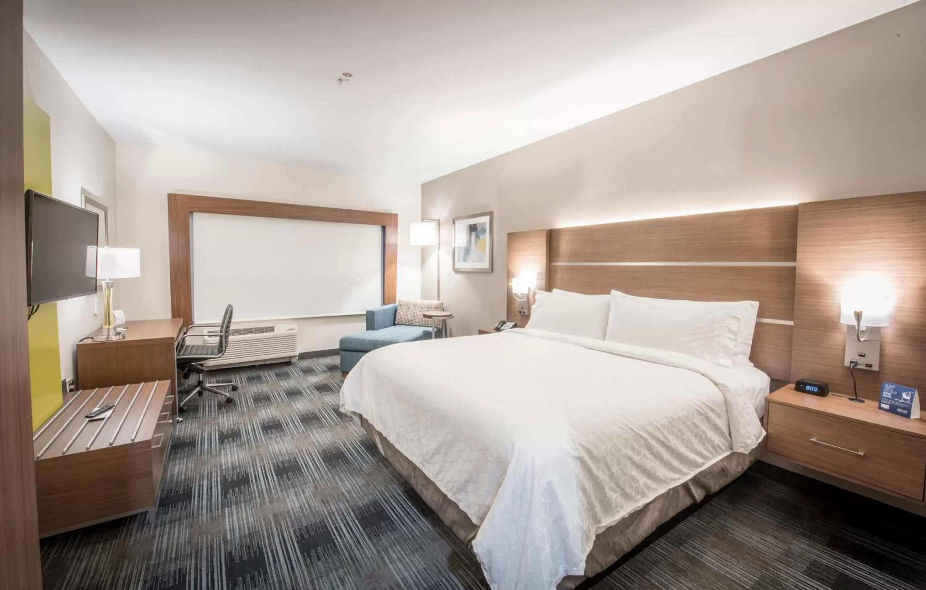King Room - Mobility Access/Roll in Shower - Non-Smoking in Holiday Inn Express & Suites - Houston Westchase - Westheimer, an IHG Hotel
