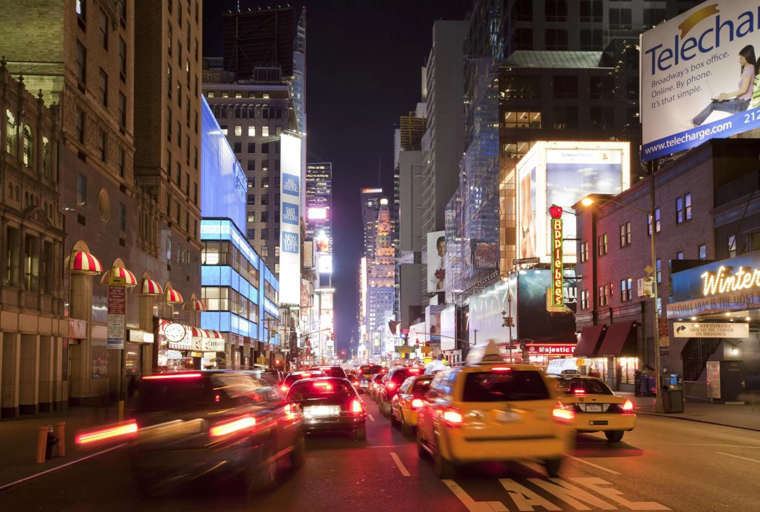 Neighbourhood in The Michelangelo Hotel