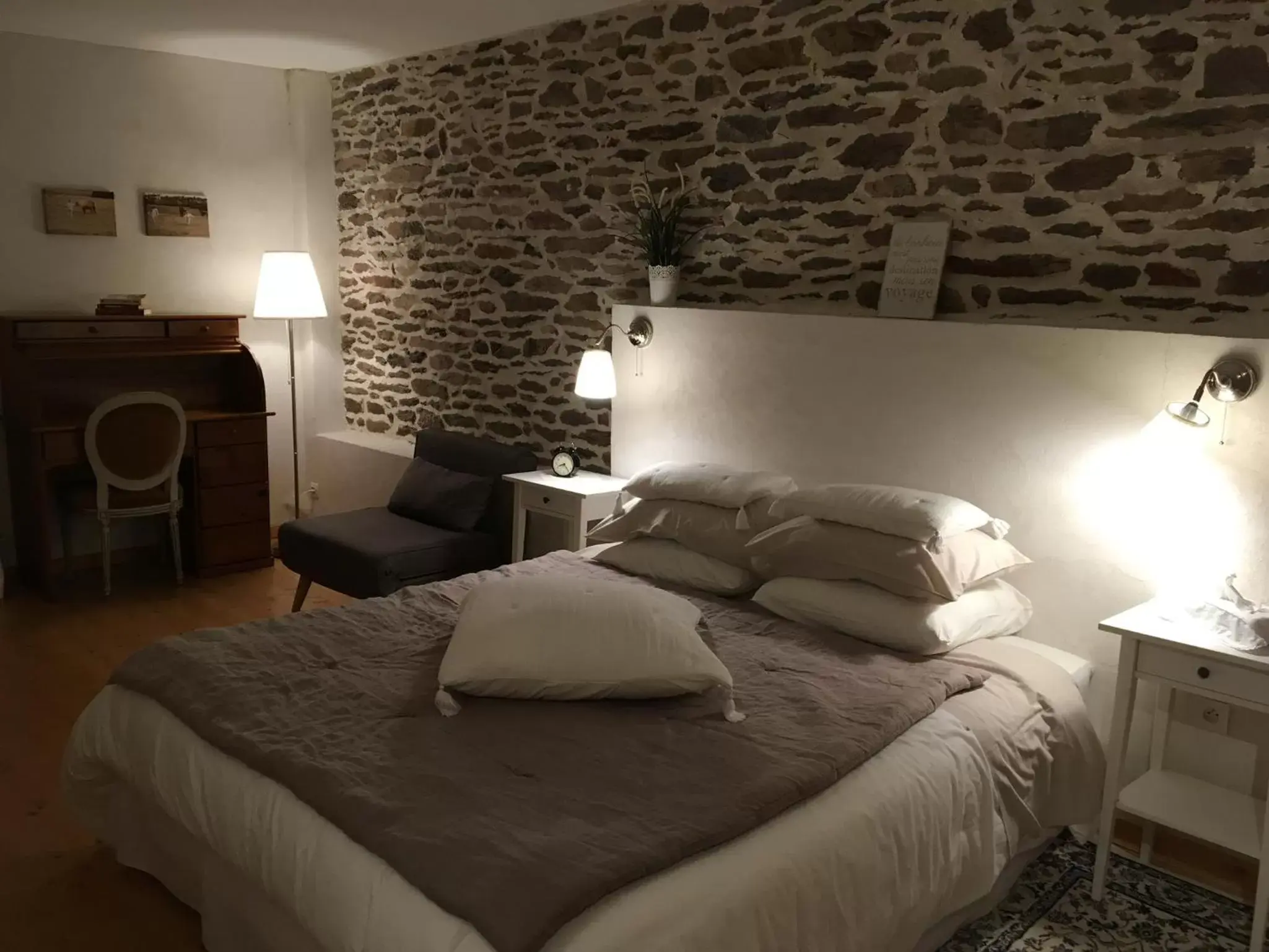 Bedroom, Bed in Les Bouyeres