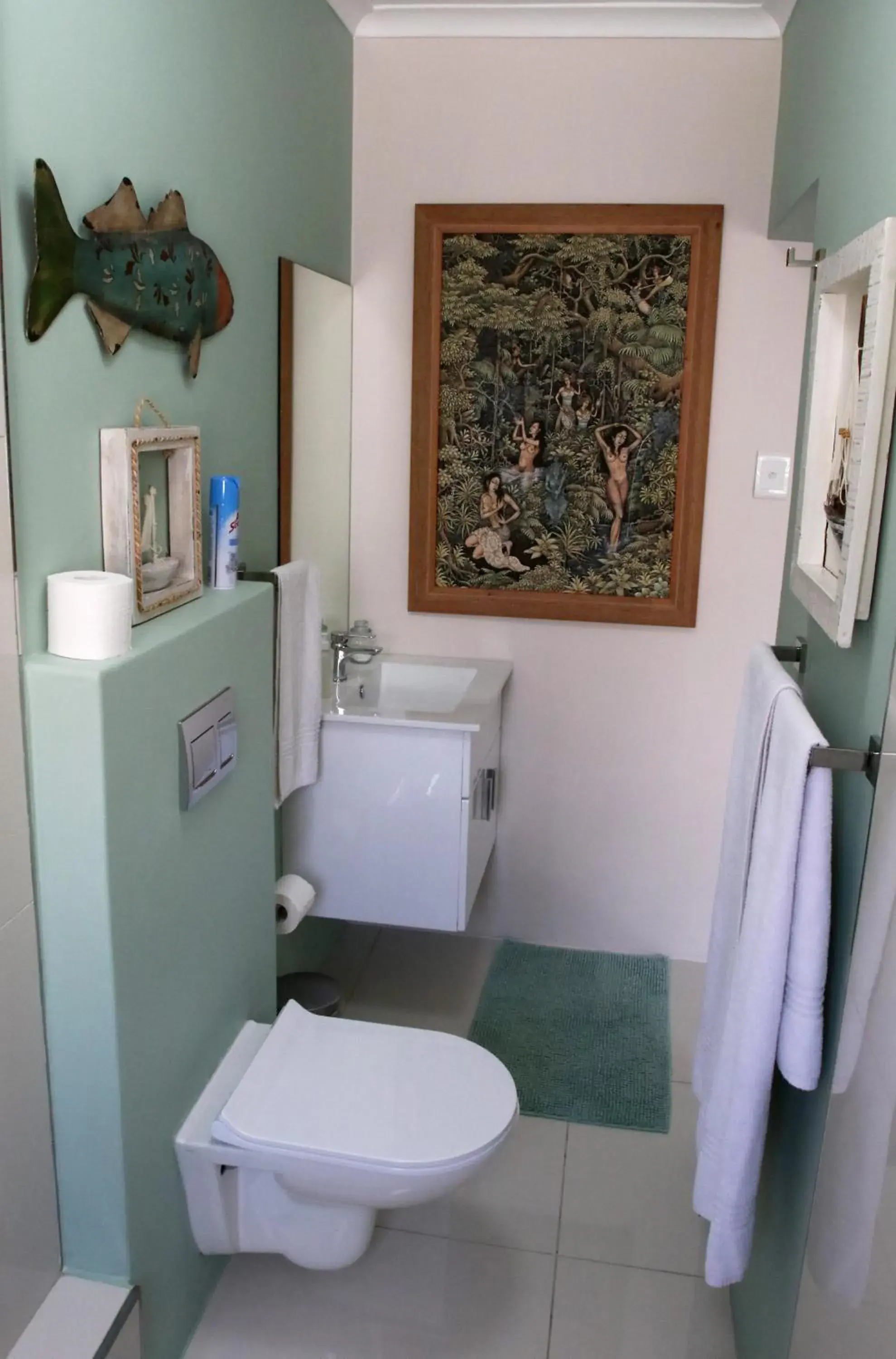 Toilet, Bathroom in Dolphin Inn Guesthouse