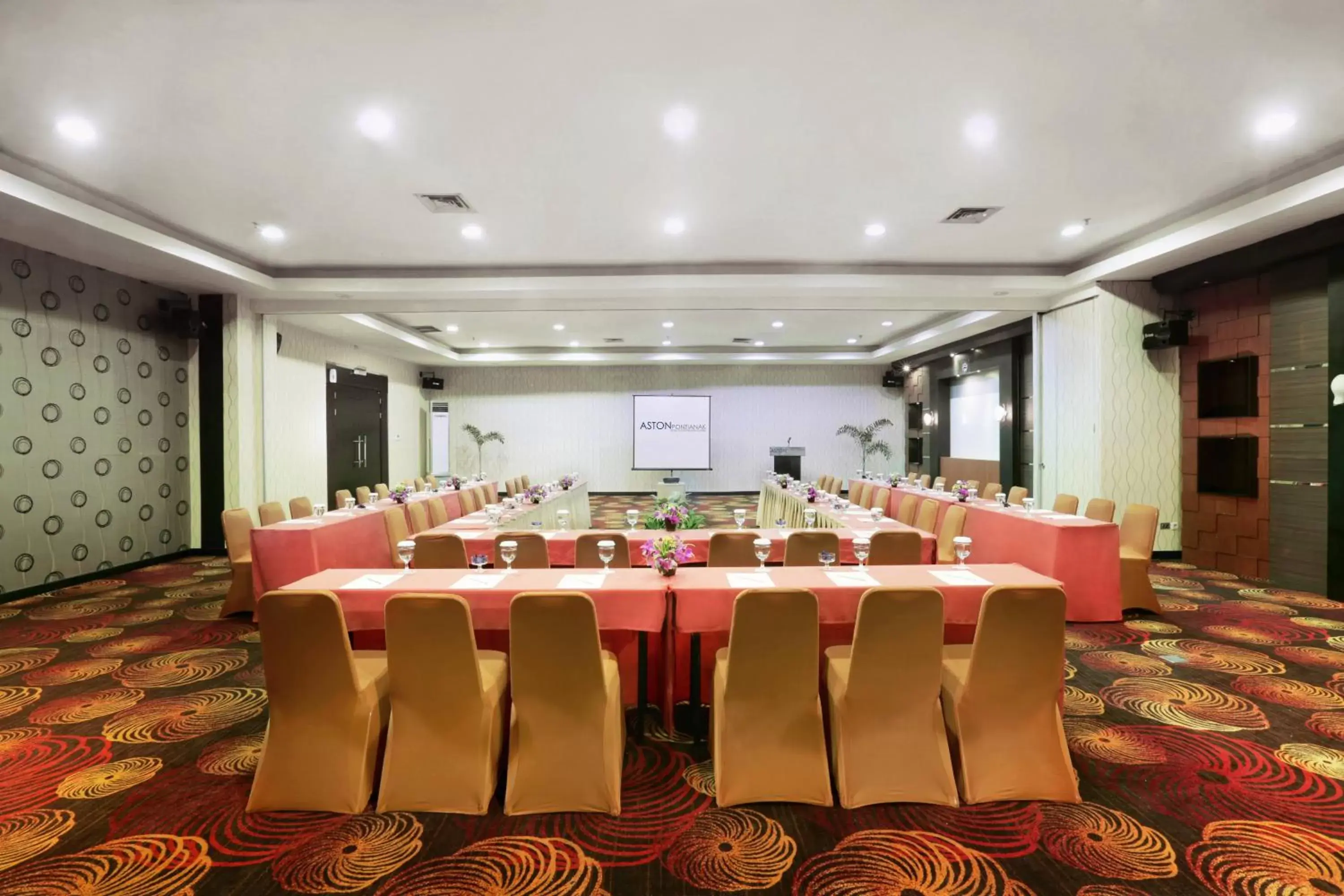 Meeting/conference room, Banquet Facilities in ASTON Pontianak Hotel and Convention Center