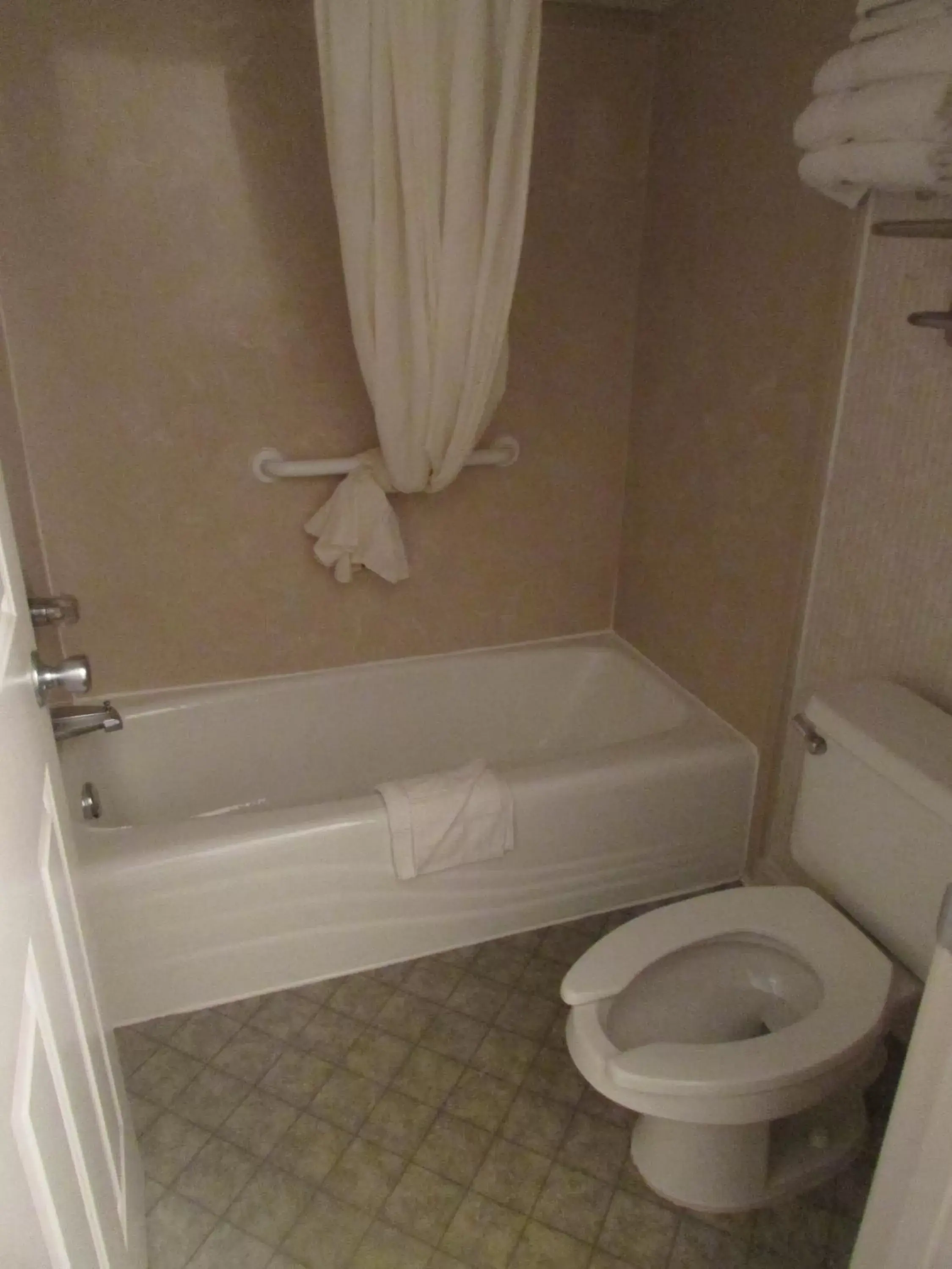 Bathroom in Plantation Oaks