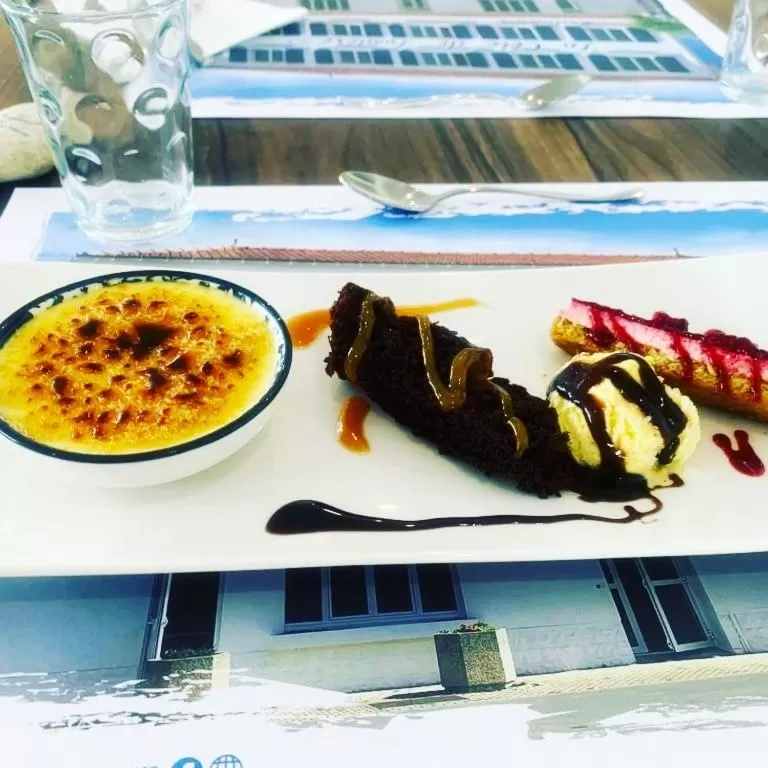 Restaurant/places to eat in La Côte de Lumière