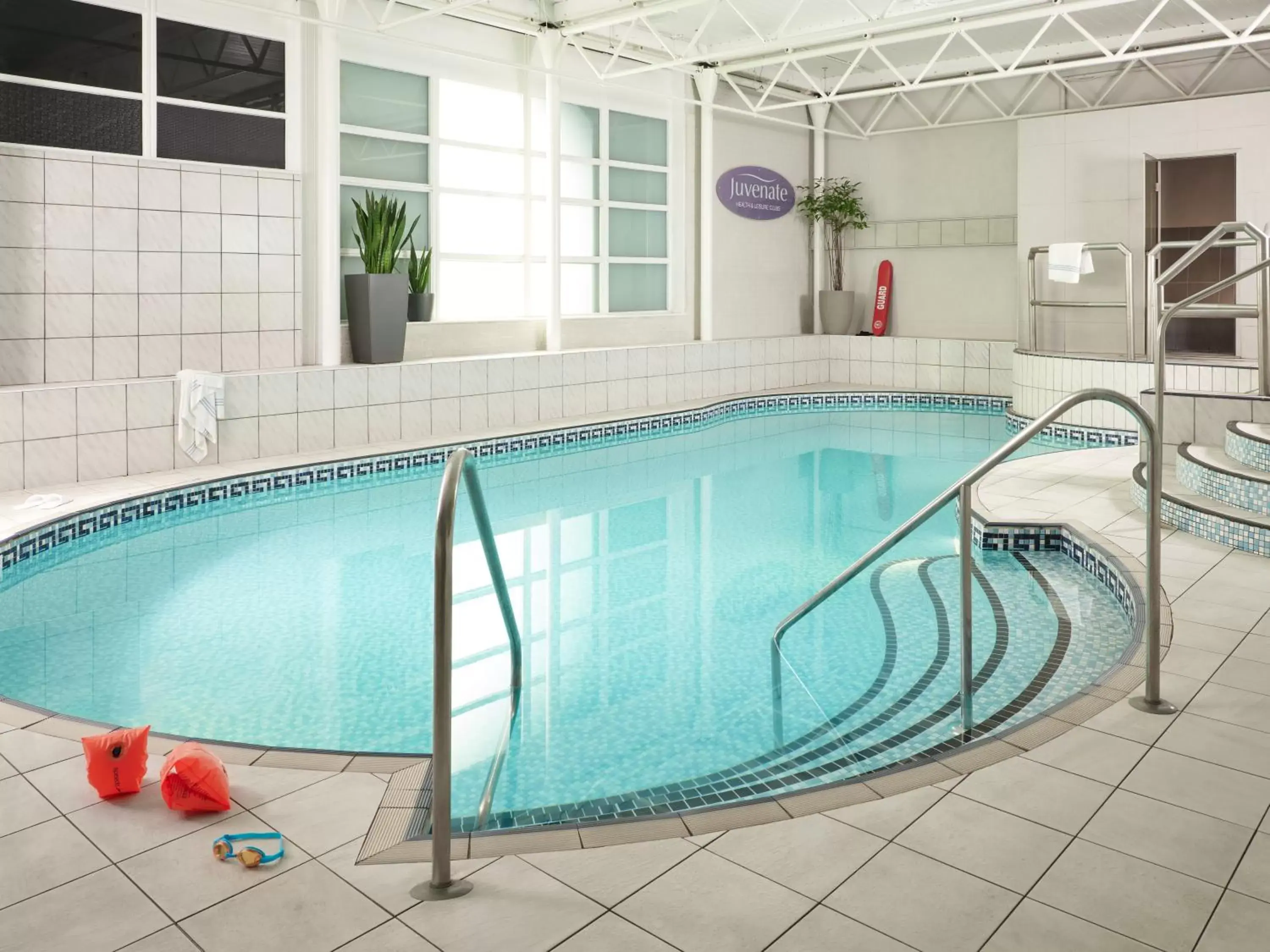 Pool view, Swimming Pool in Leonardo Royal Hotel Oxford - Formerly Jurys Inn
