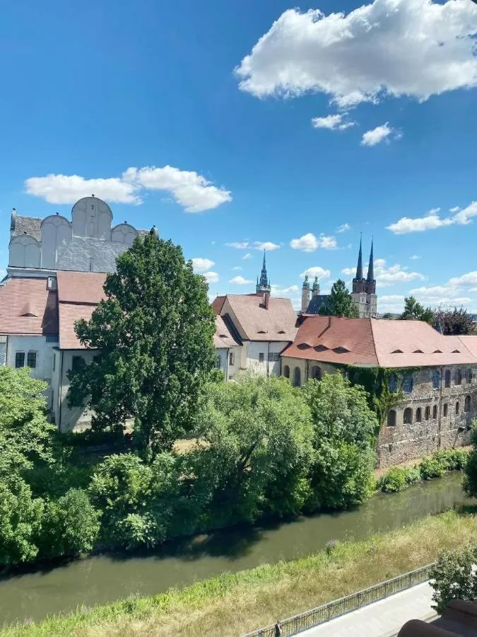 Landmark view in Saale, Marktplatz Zentrum, Apartmenthaus am Dom von Plant Room