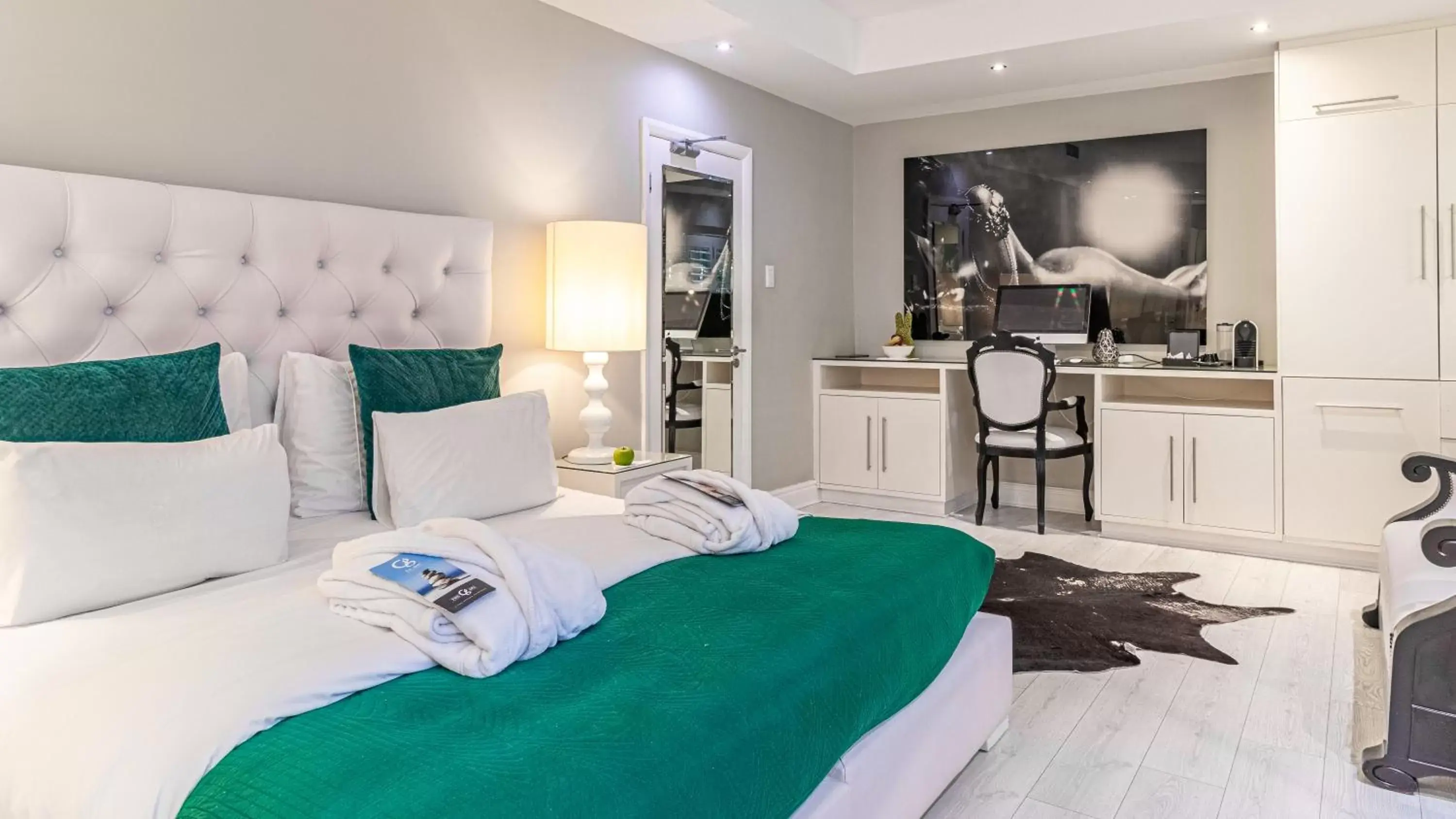 Superior Double Room in The Glen Boutique Hotel & Spa Superior Double Room in The Glen Boutique Hotel & Spa