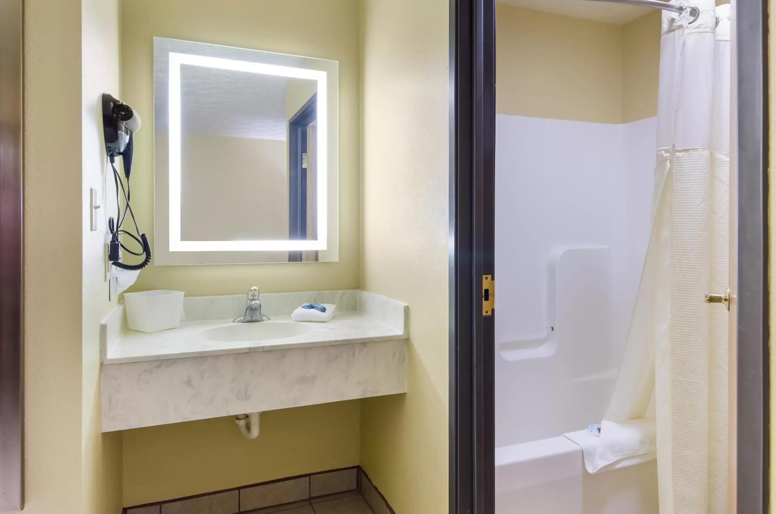 Bathroom in Americas Best Value Inn & Suites Independence VA