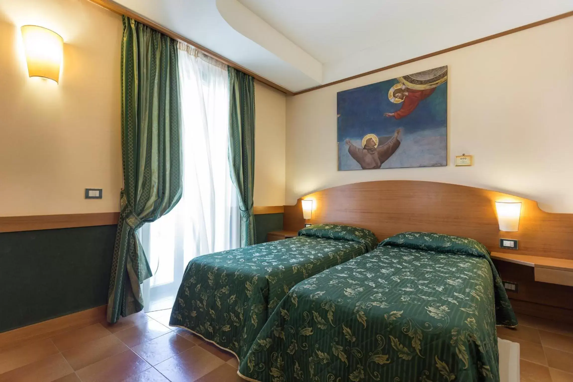 Landmark view, Bed in Hotel La Terrazza RESTAURANT & SPA