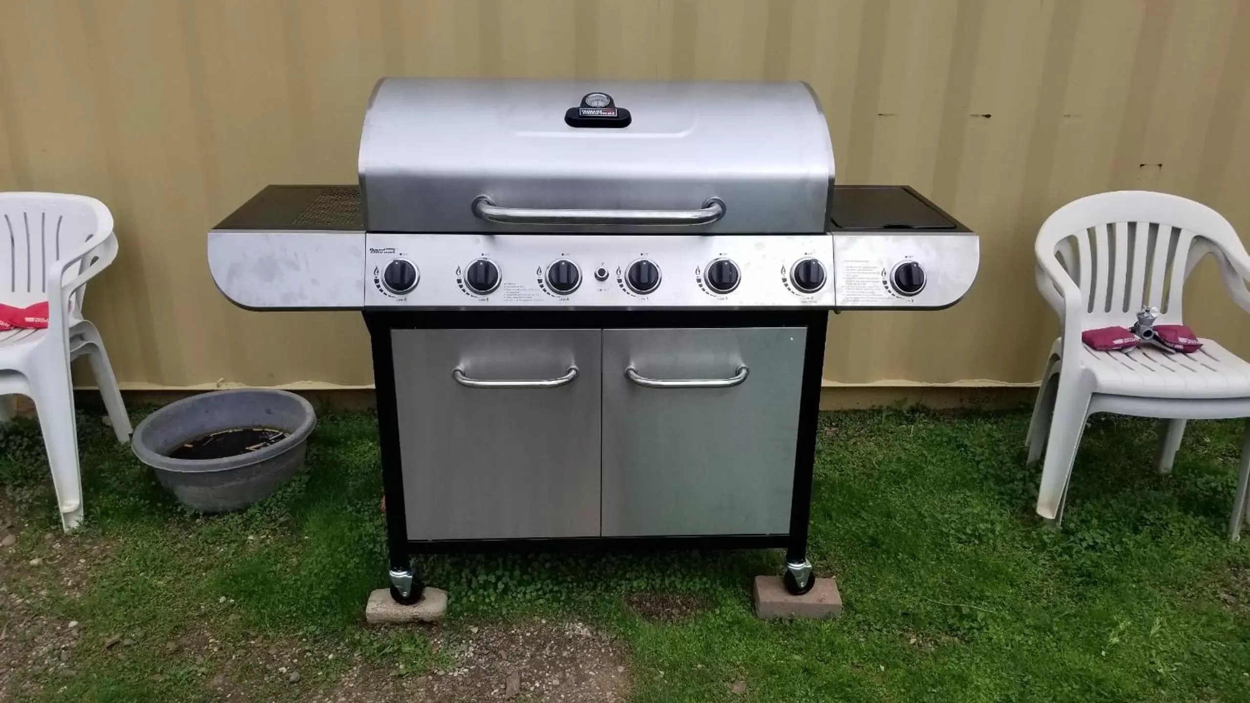 BBQ Facilities in Two Rivers Inn