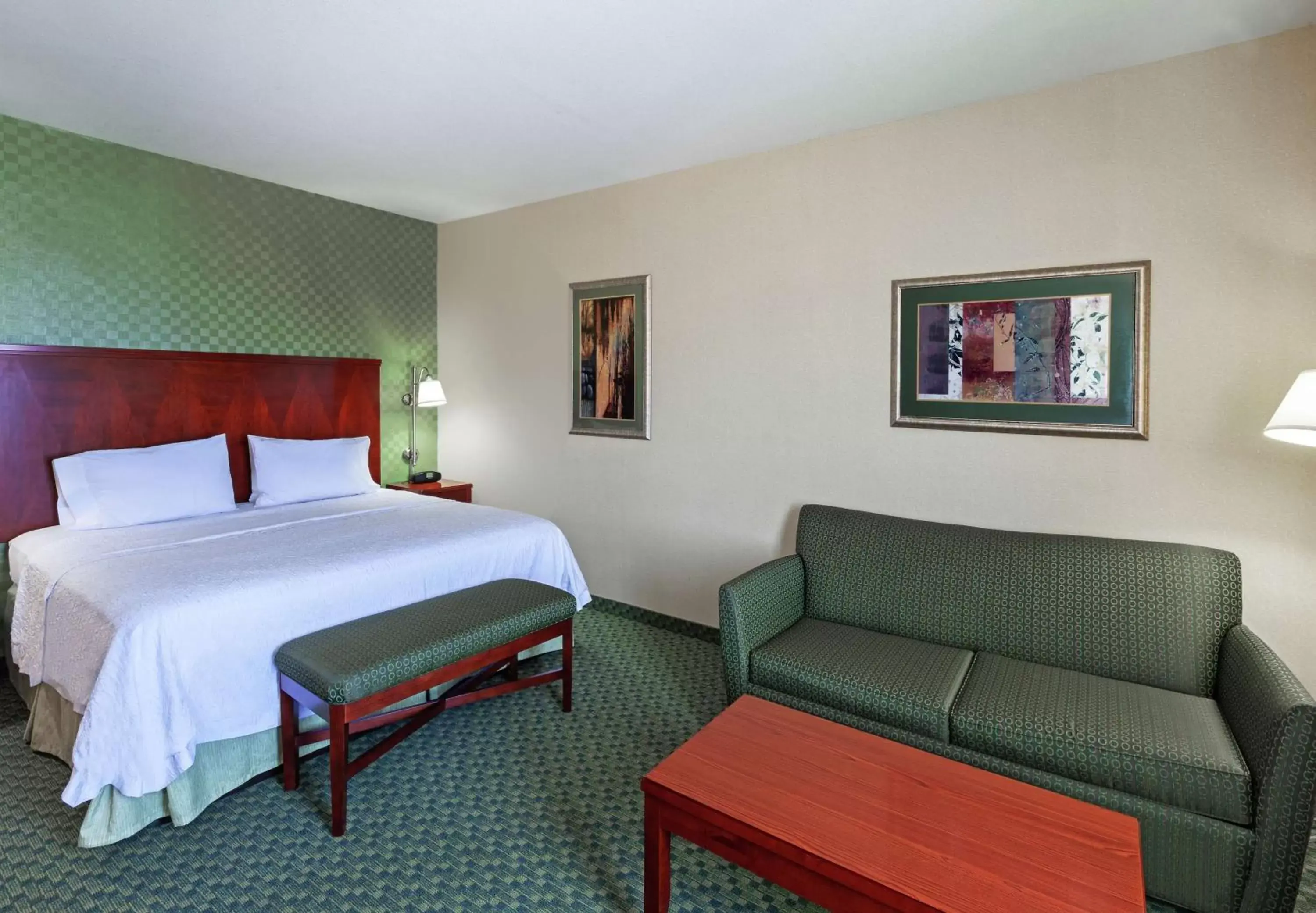 Living room, Bed in Hampton Inn & Suites El Paso West