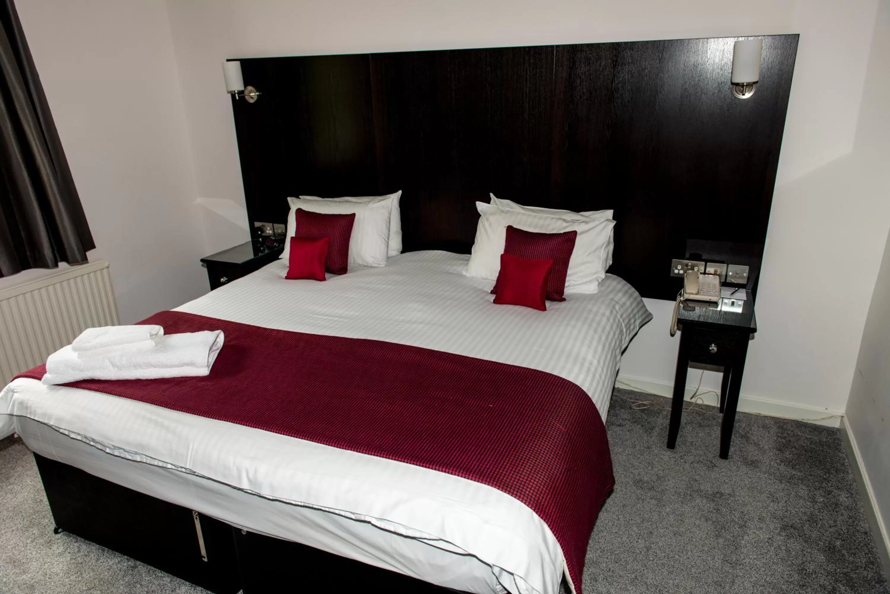 Photo of the whole room, Bed in Park Hotel