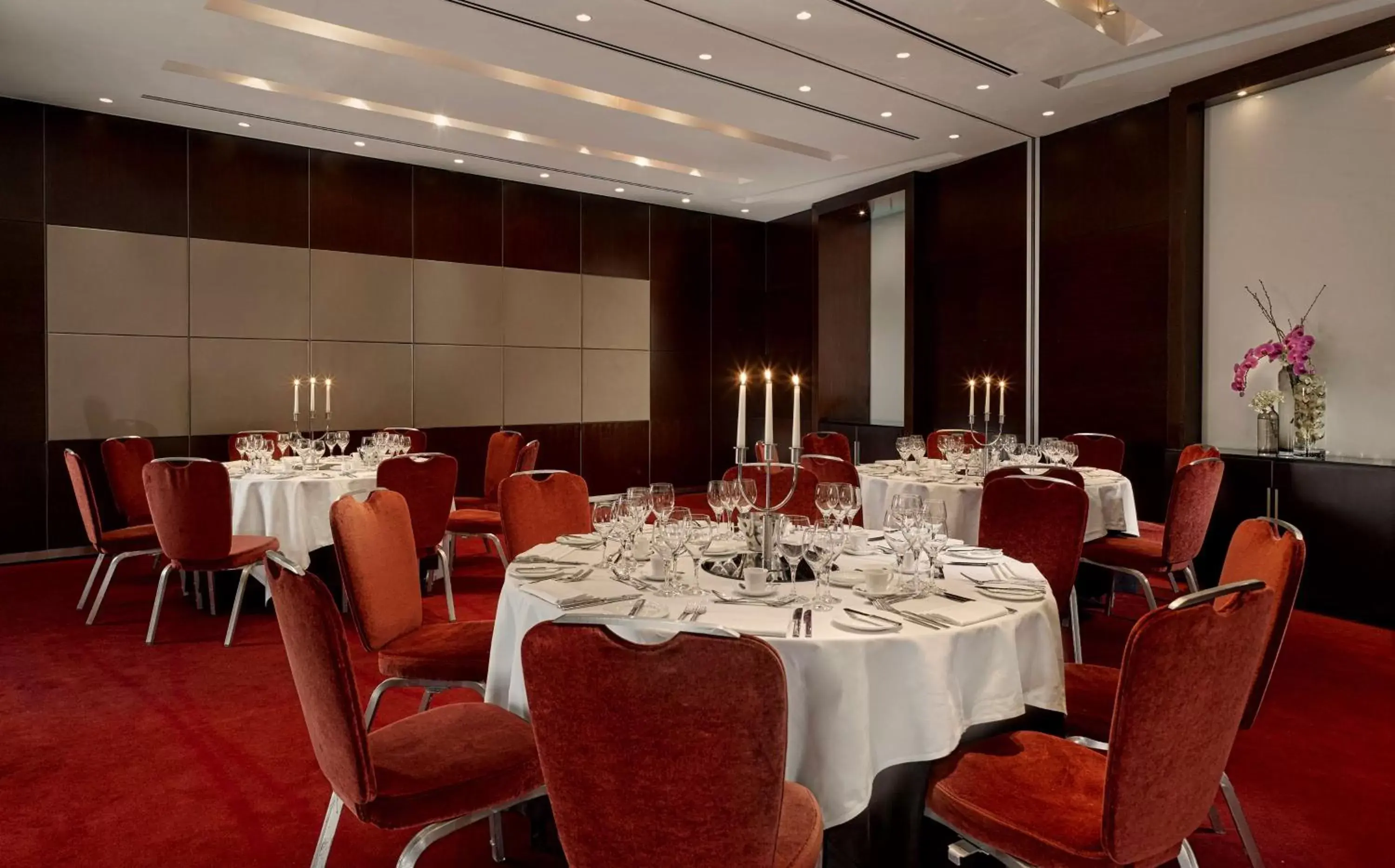 Banquet/Function facilities, Restaurant/Places to Eat in Park Plaza Westminster Bridge London