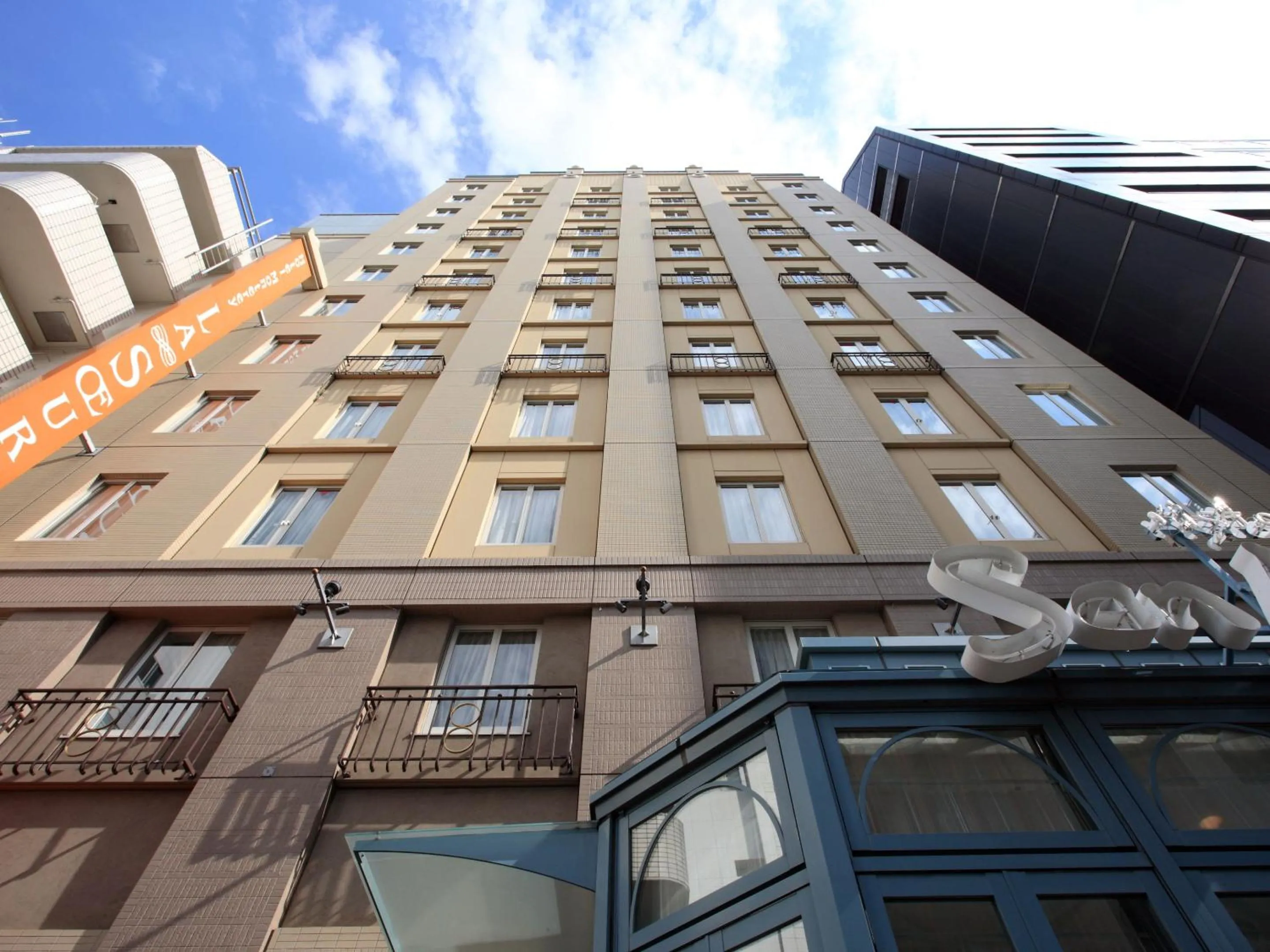 Facade/entrance in Hotel Monterey Lasoeur Ginza