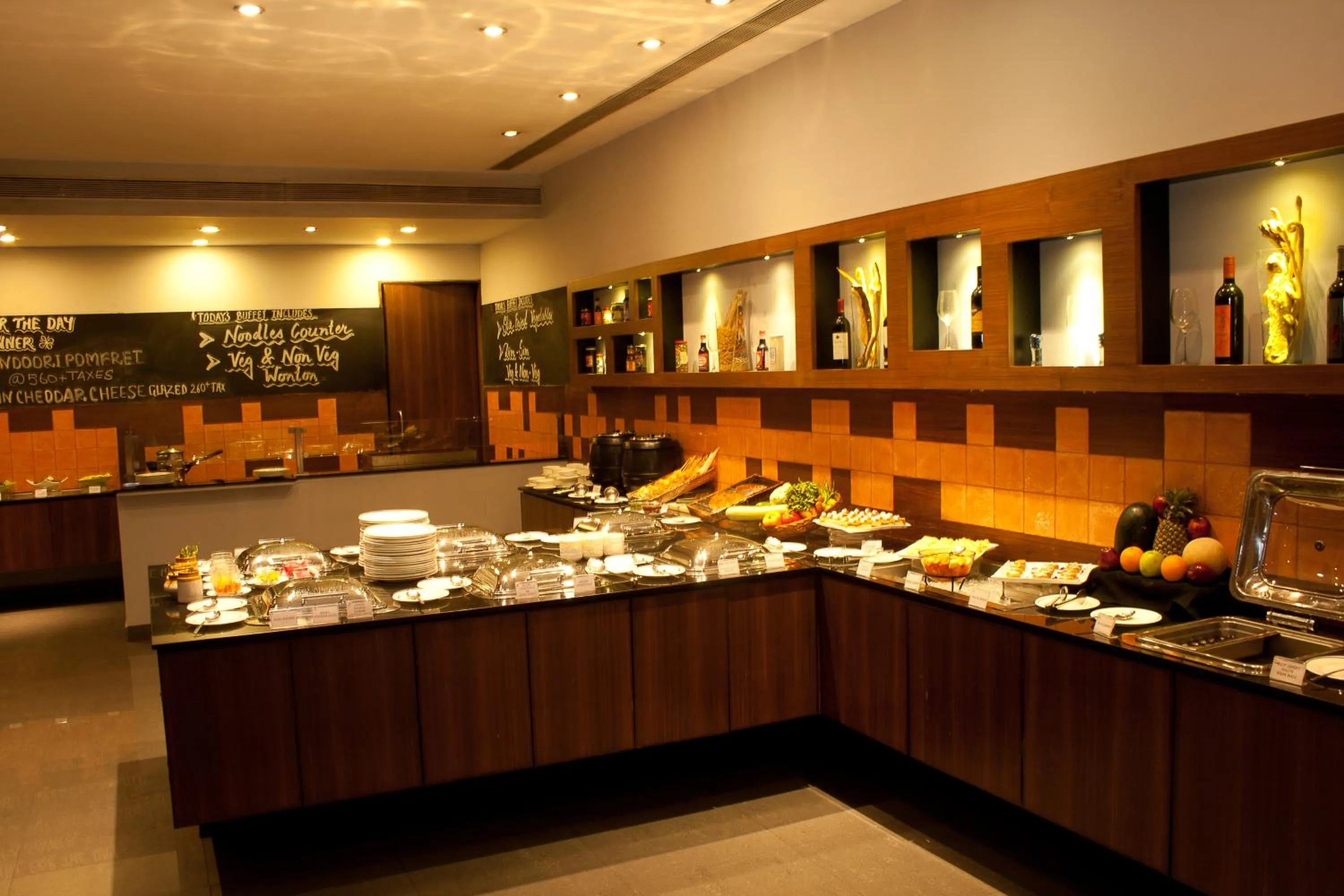 Restaurant/places to eat in Hotel Parc Estique