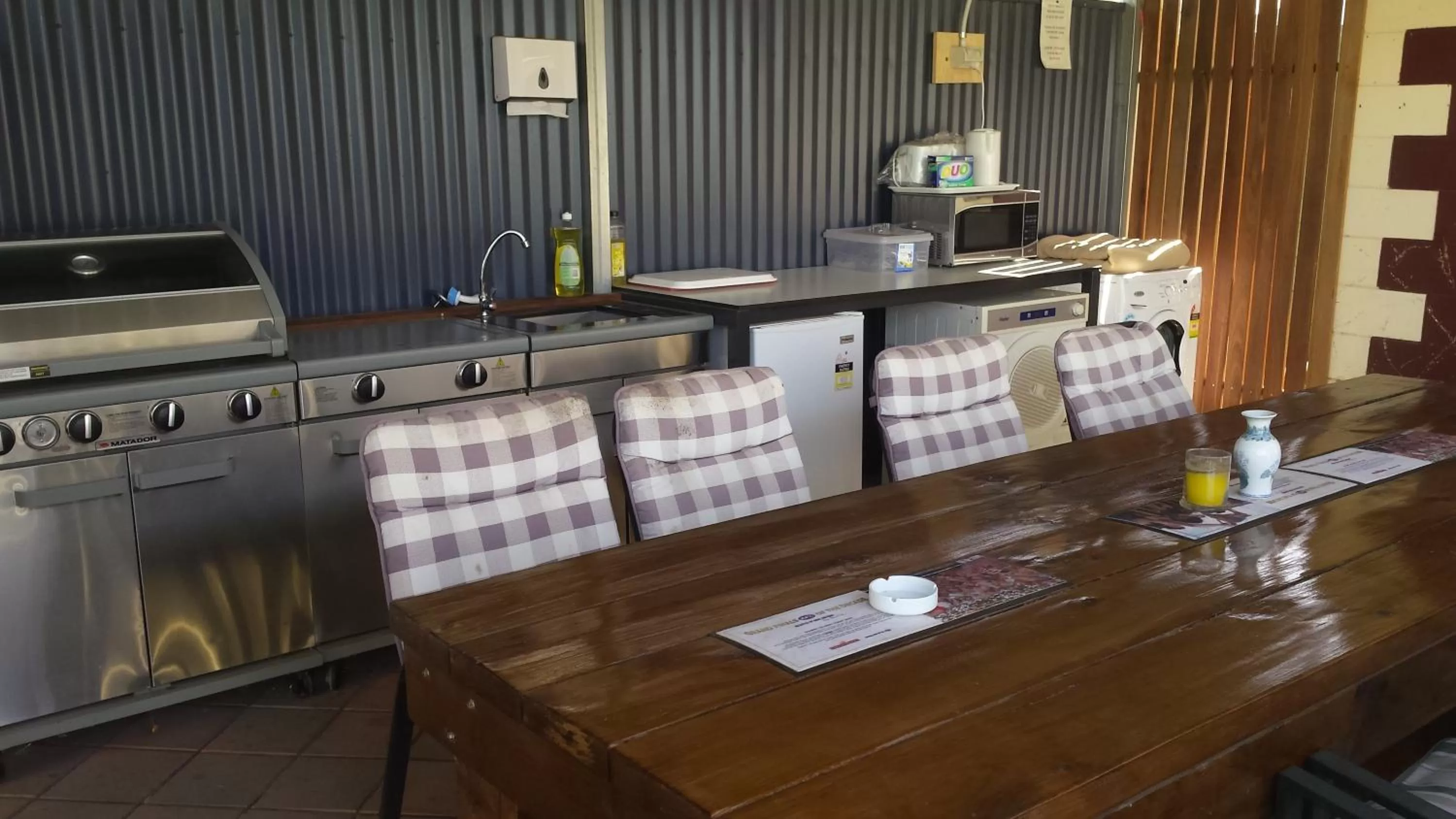 Patio, Dining Area in Kadina Village Motel