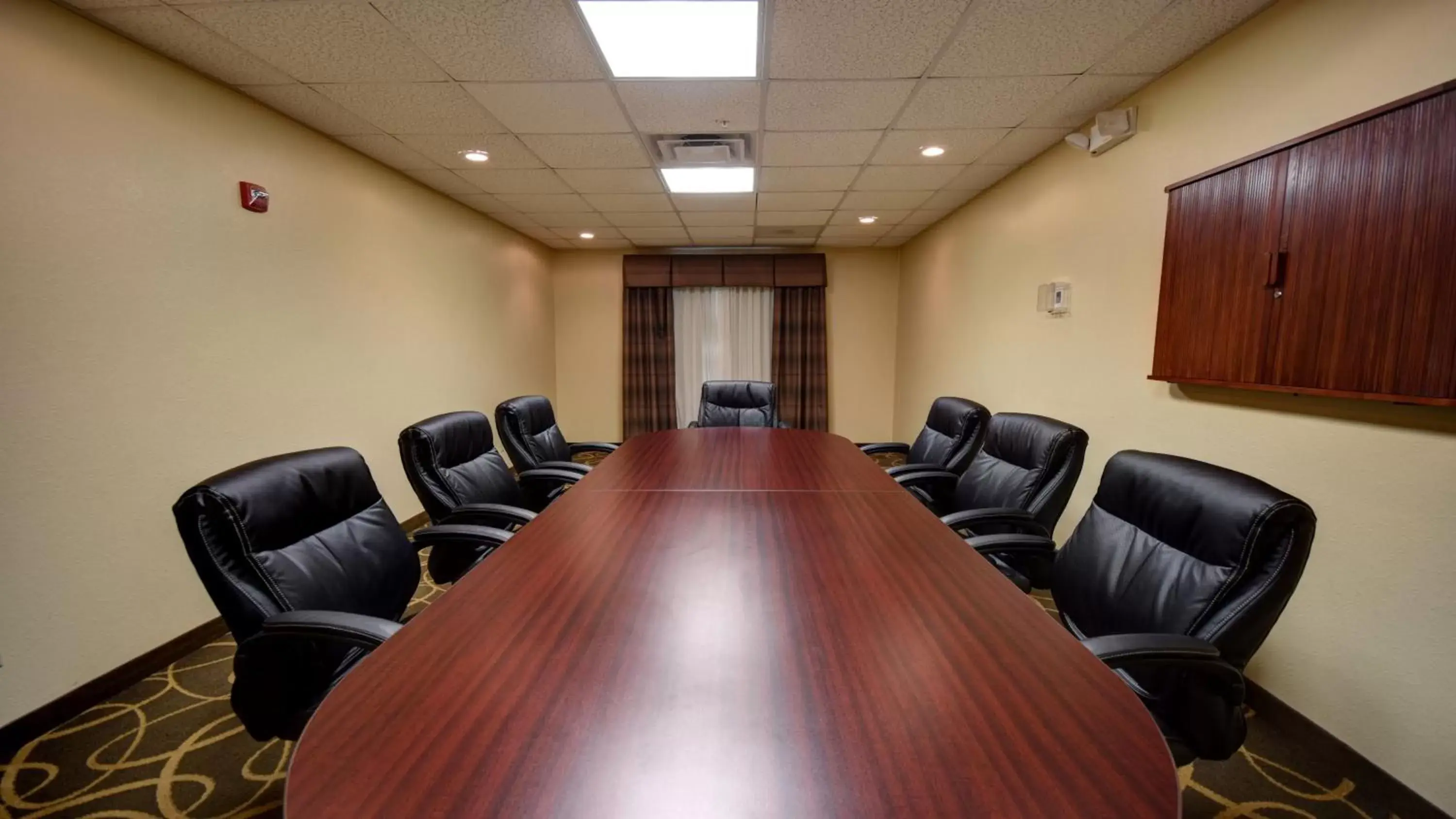 Meeting/conference room in Holiday Inn Express Del Rio, an IHG Hotel