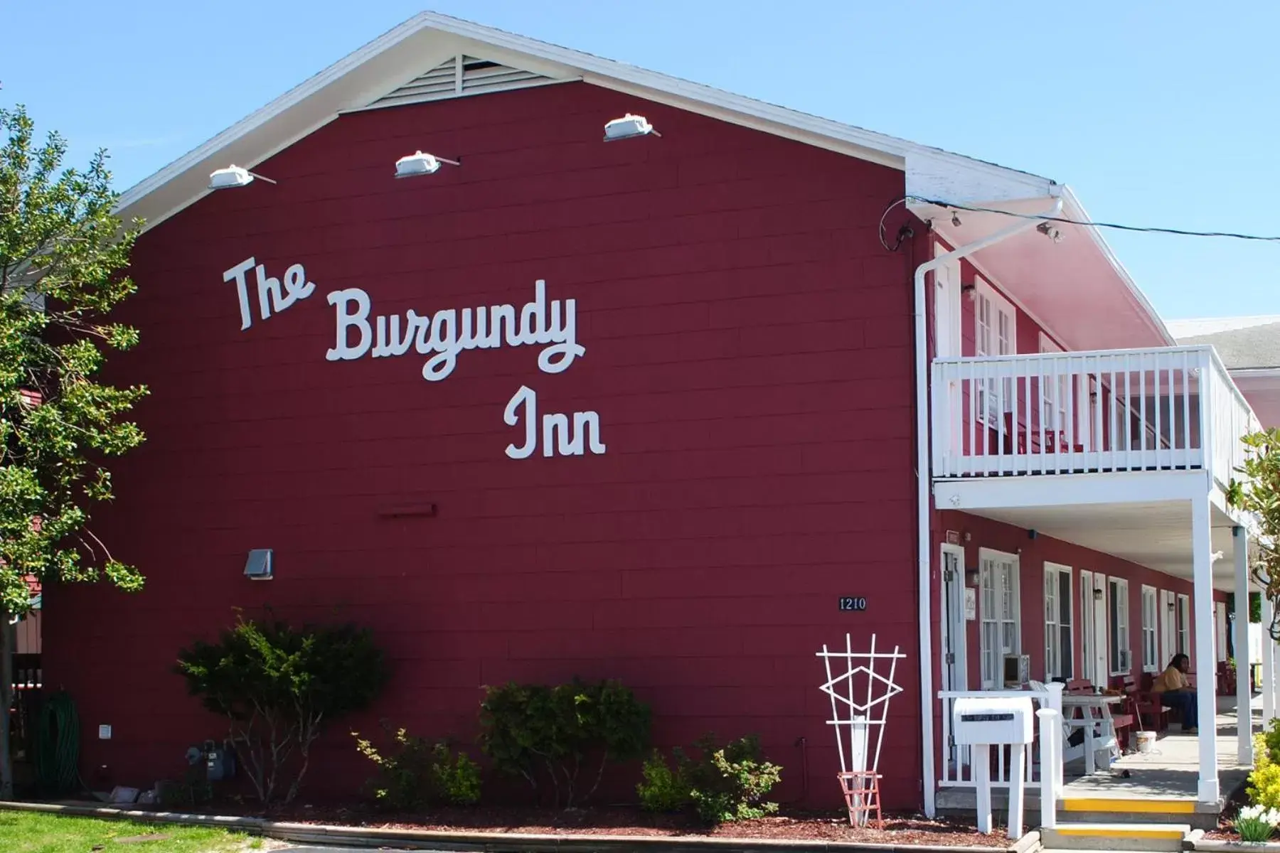 Facade/entrance, Property Building in The Burgundy Inn Hotel and Apartments