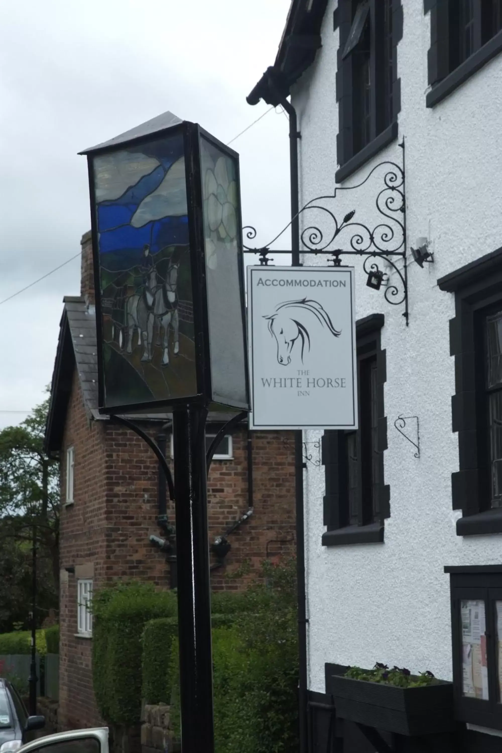 Facade/entrance, Property Logo/Sign in White Horse Inn