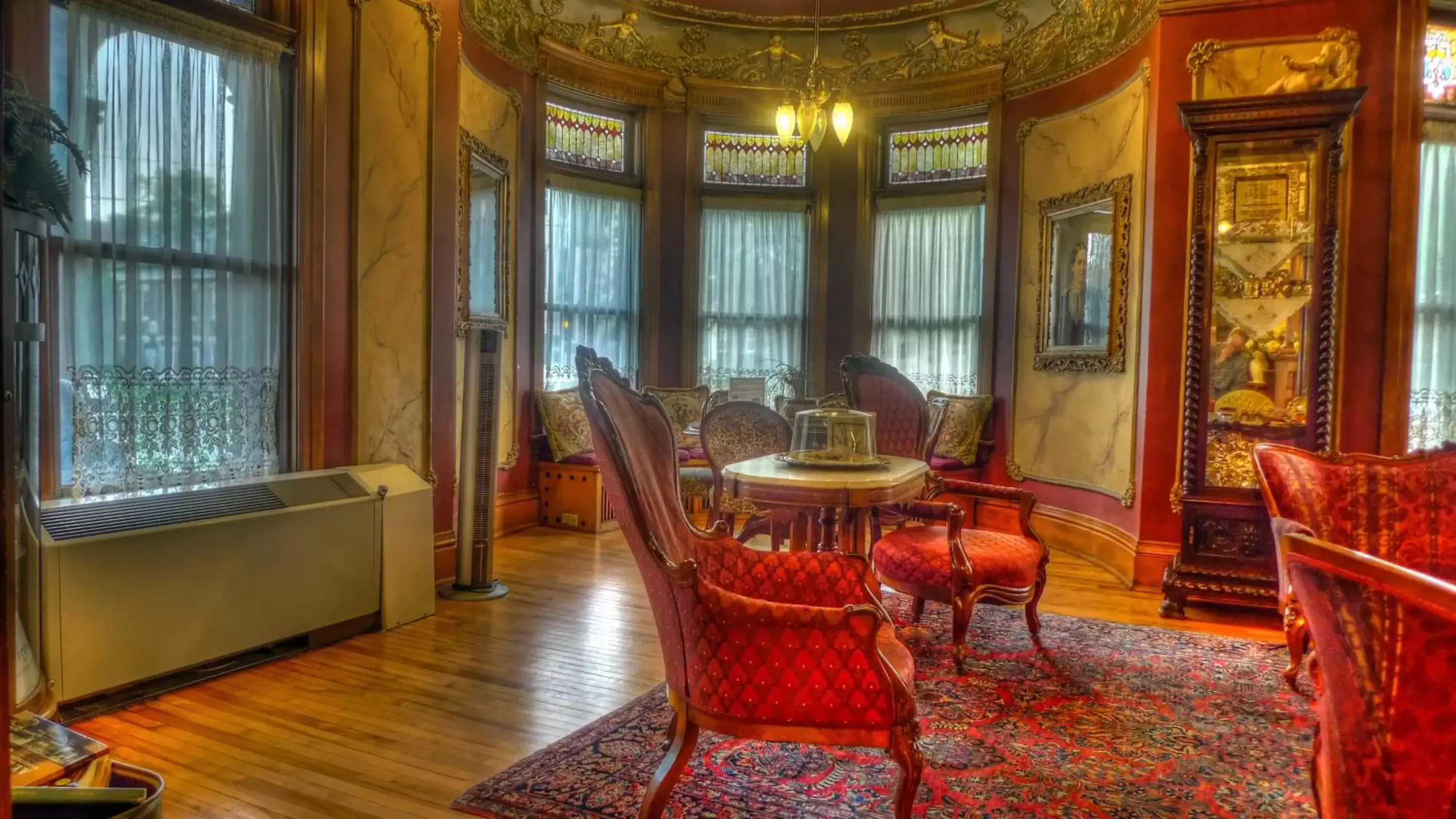 Living room in The Redstone Inn and Suites Living room in The Redstone Inn and Suites