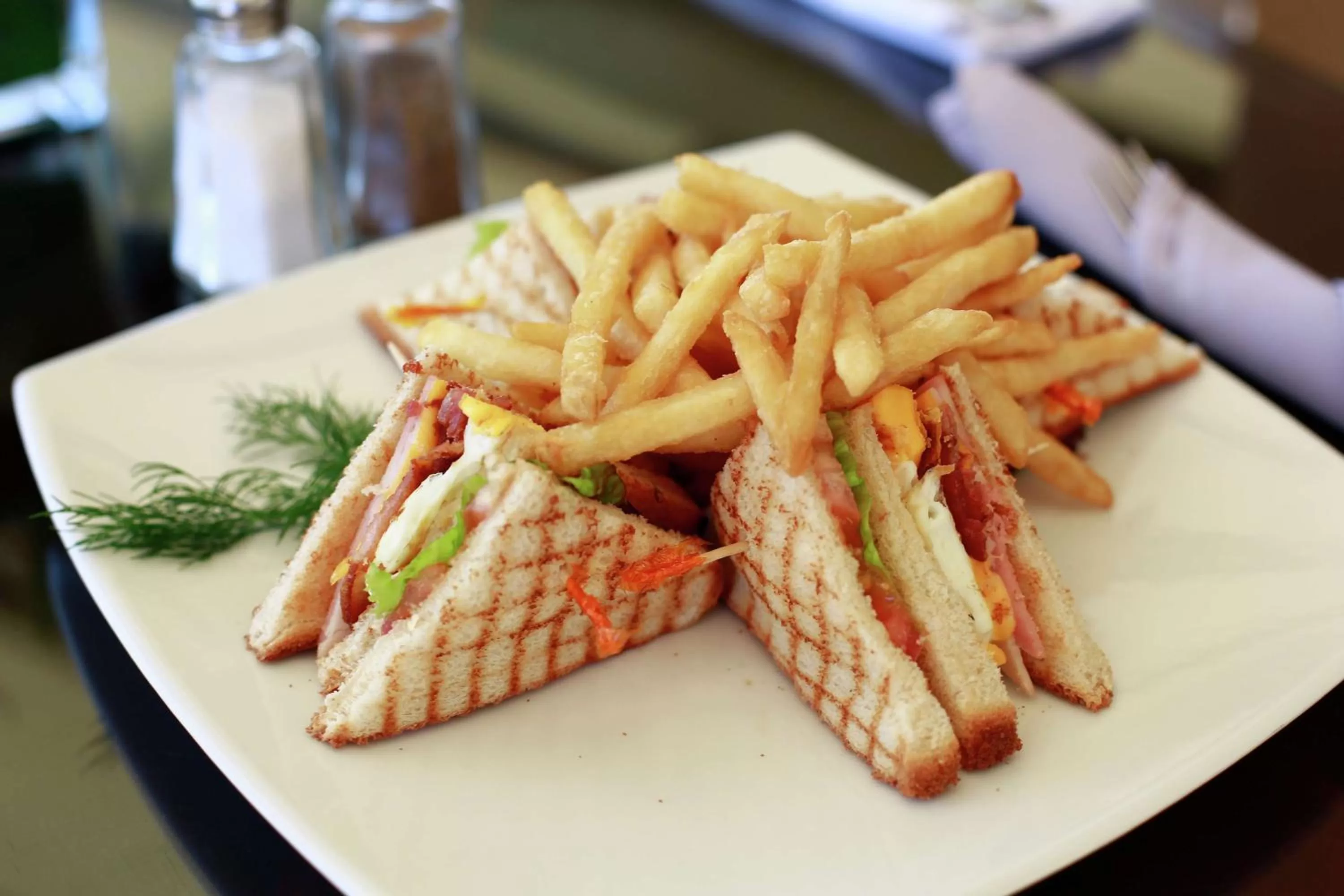 Dining area in Hilton Garden Inn Guanacaste Airport