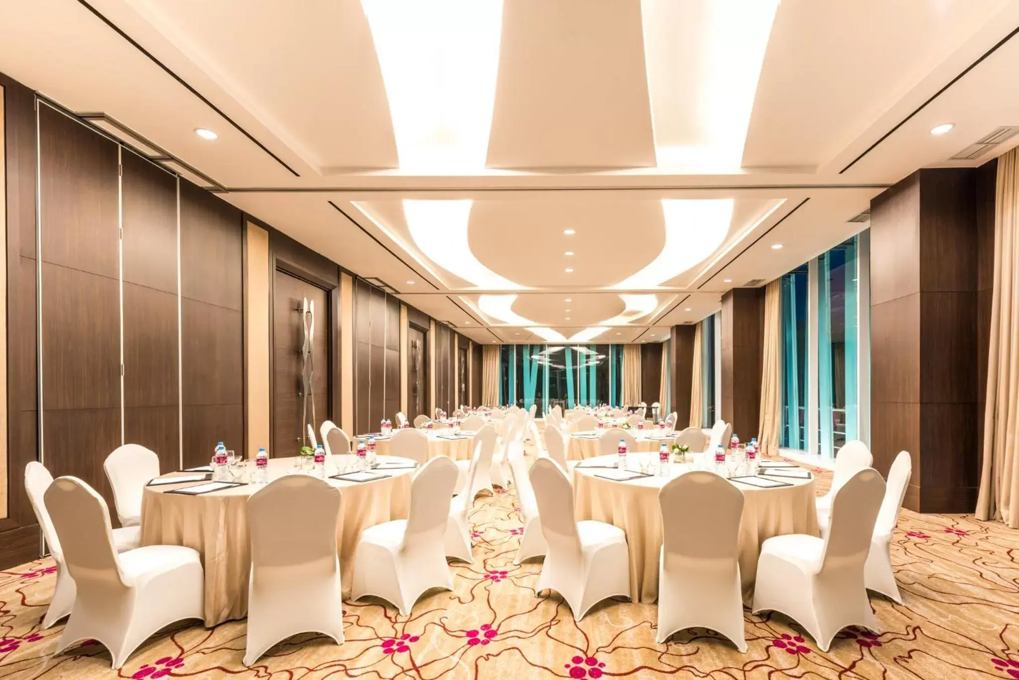 Meeting/conference room, Banquet Facilities in Crowne Plaza Bandung, an IHG Hotel