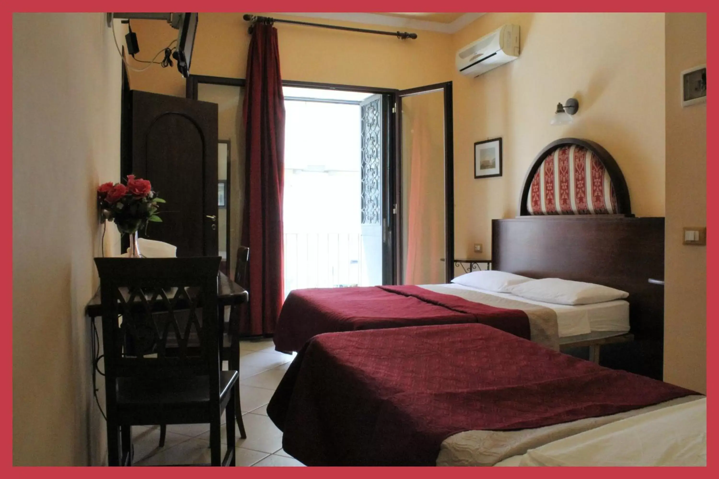 Bedroom, Bed in B&B La Storia Di Napoli