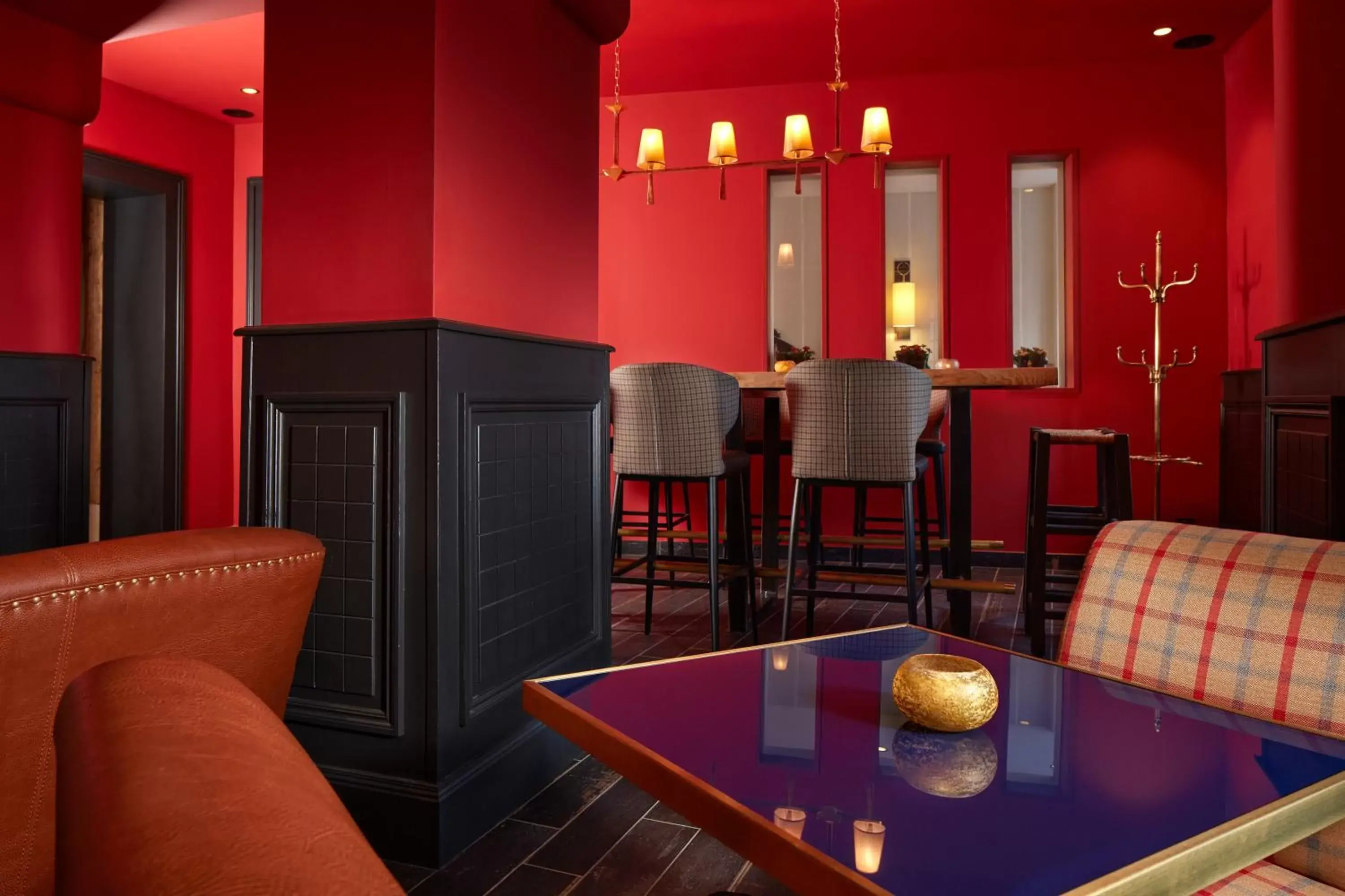 Lounge/Bar in Relais des Trois Châteaux Hôtel-Restaurant