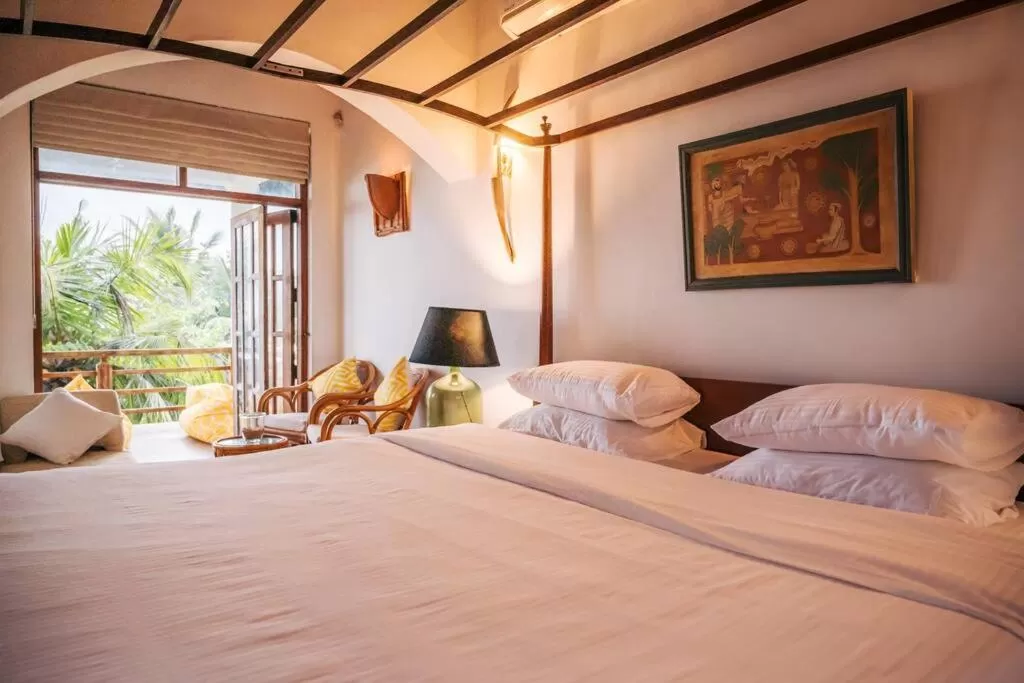 Sānti Beach House with pool & beach