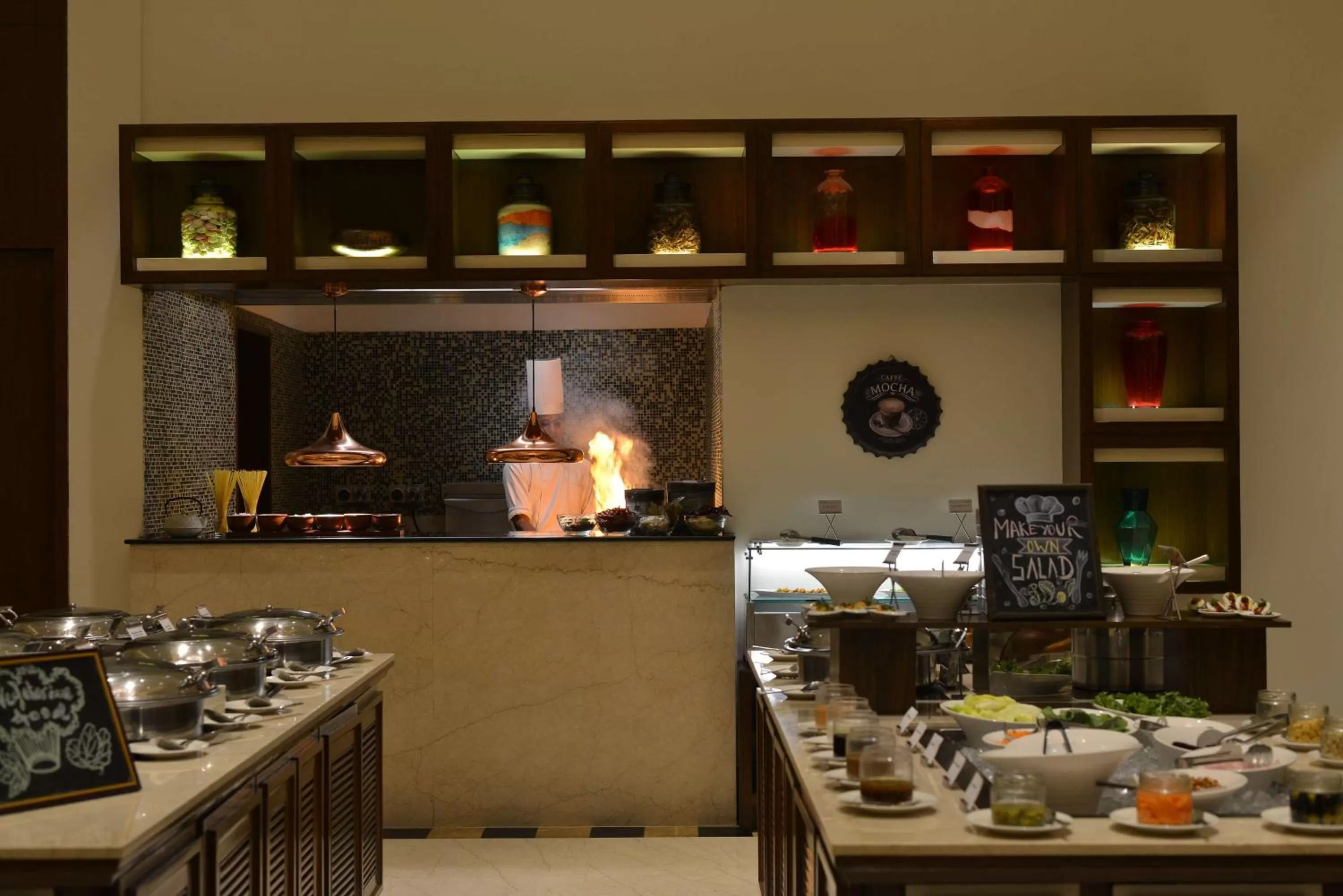 Restaurant/places to eat in Ramada Plaza Chennai