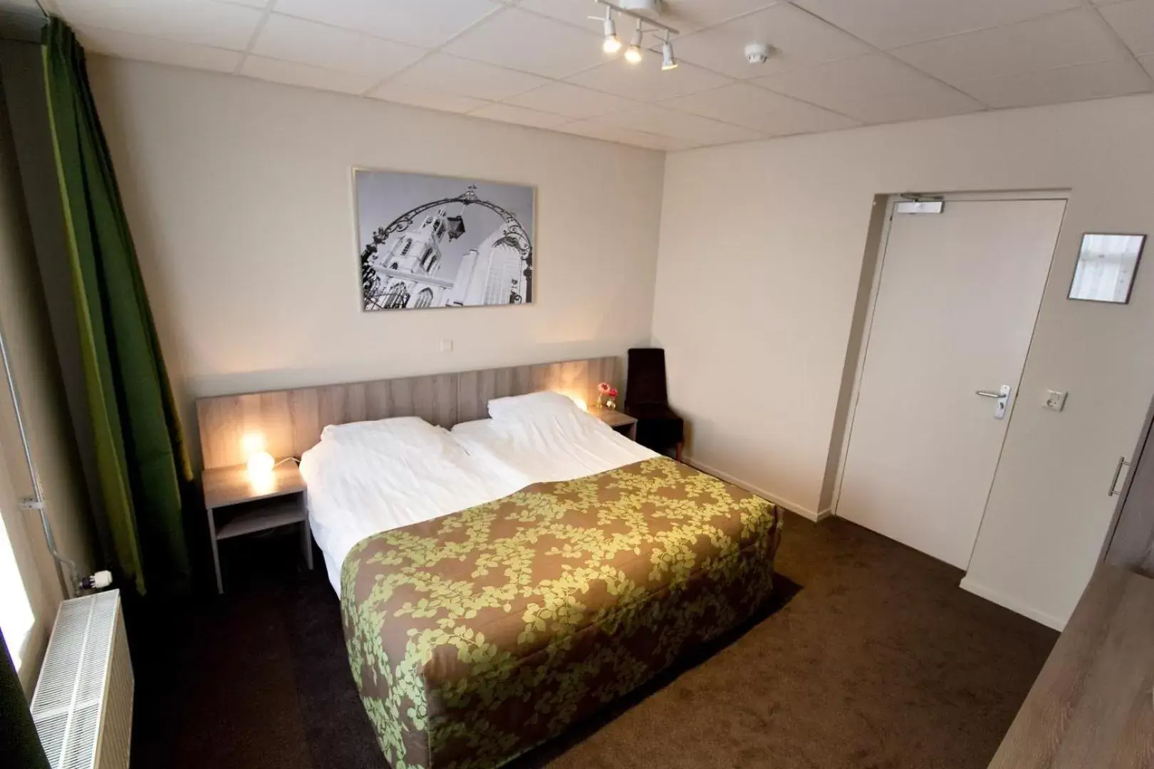 Bed in Hotel Old Dutch Bergen op Zoom