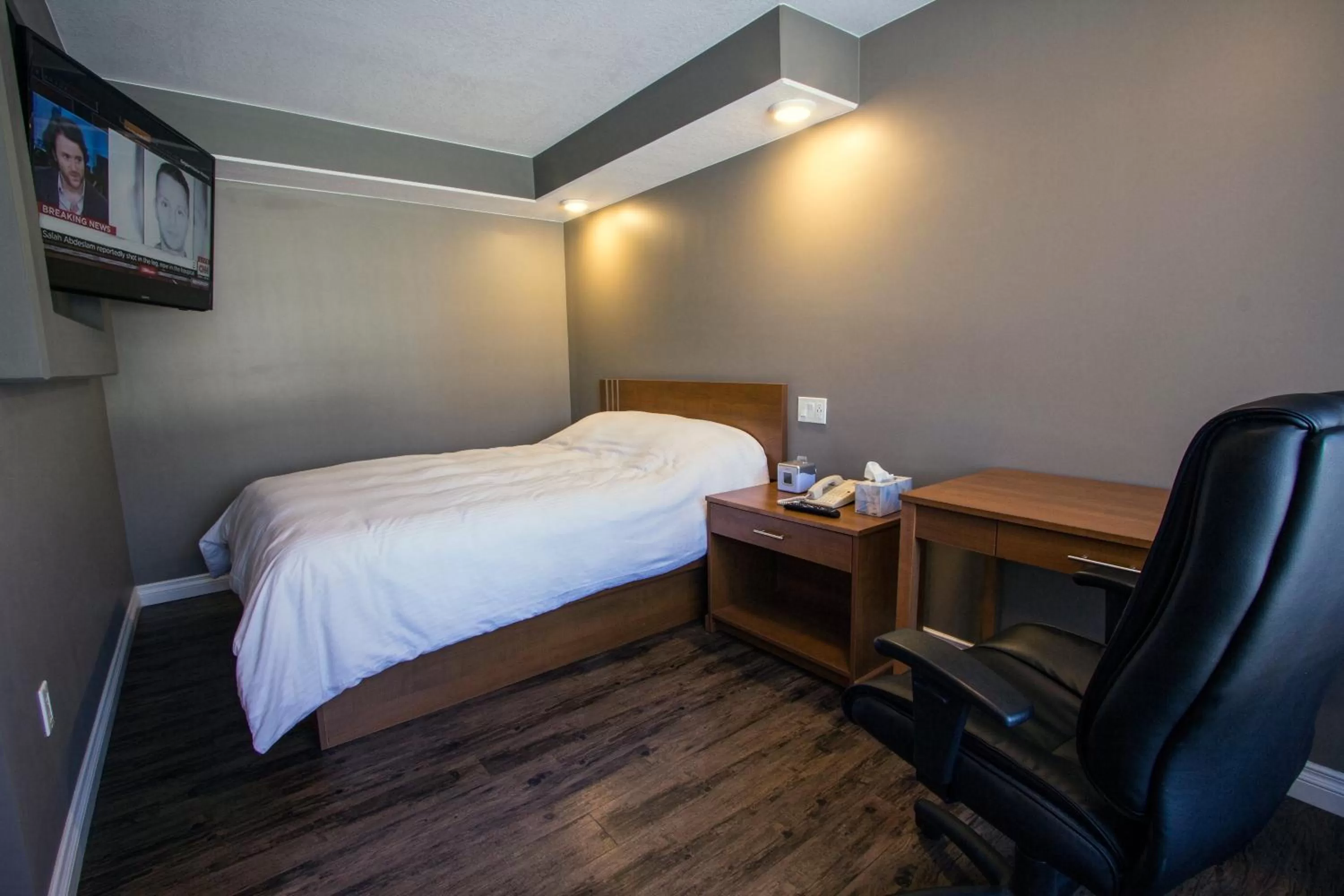 Bedroom, Bed in Howey Bay Motel