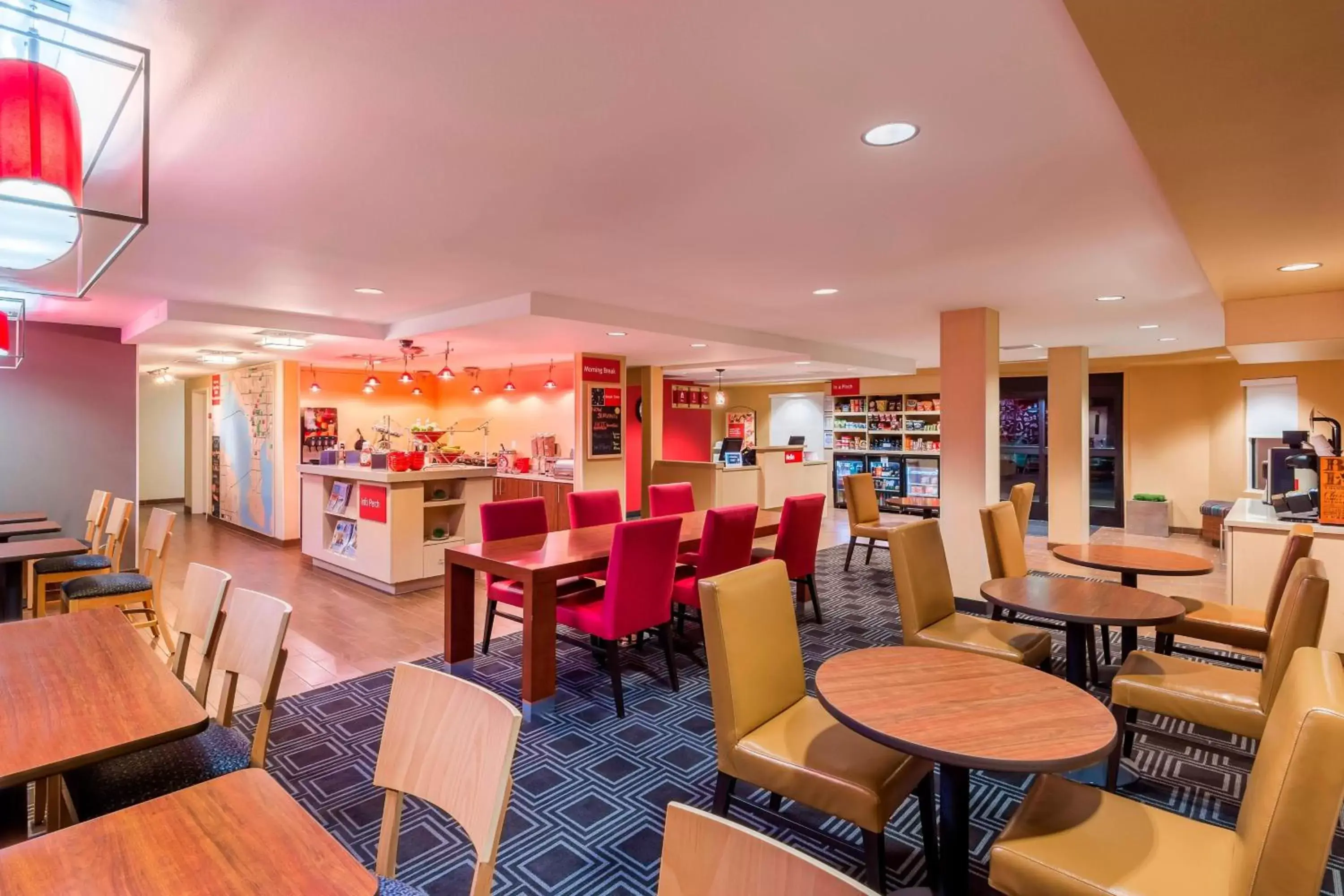 Lobby or reception, Restaurant/Places to Eat in TownePlace Suites Tampa Westshore/Airport