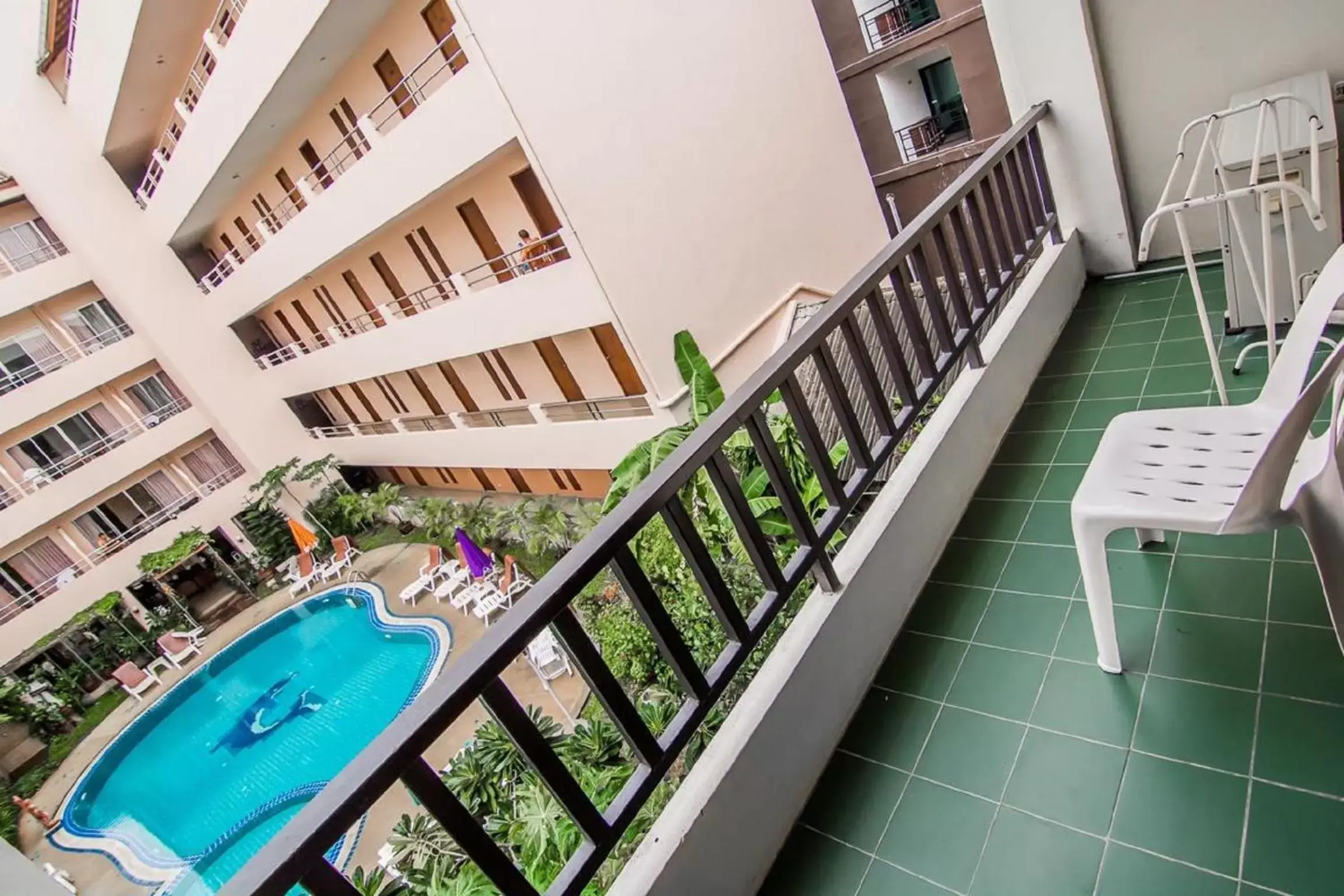 Balcony/Terrace, Pool View in Sutus Court 4