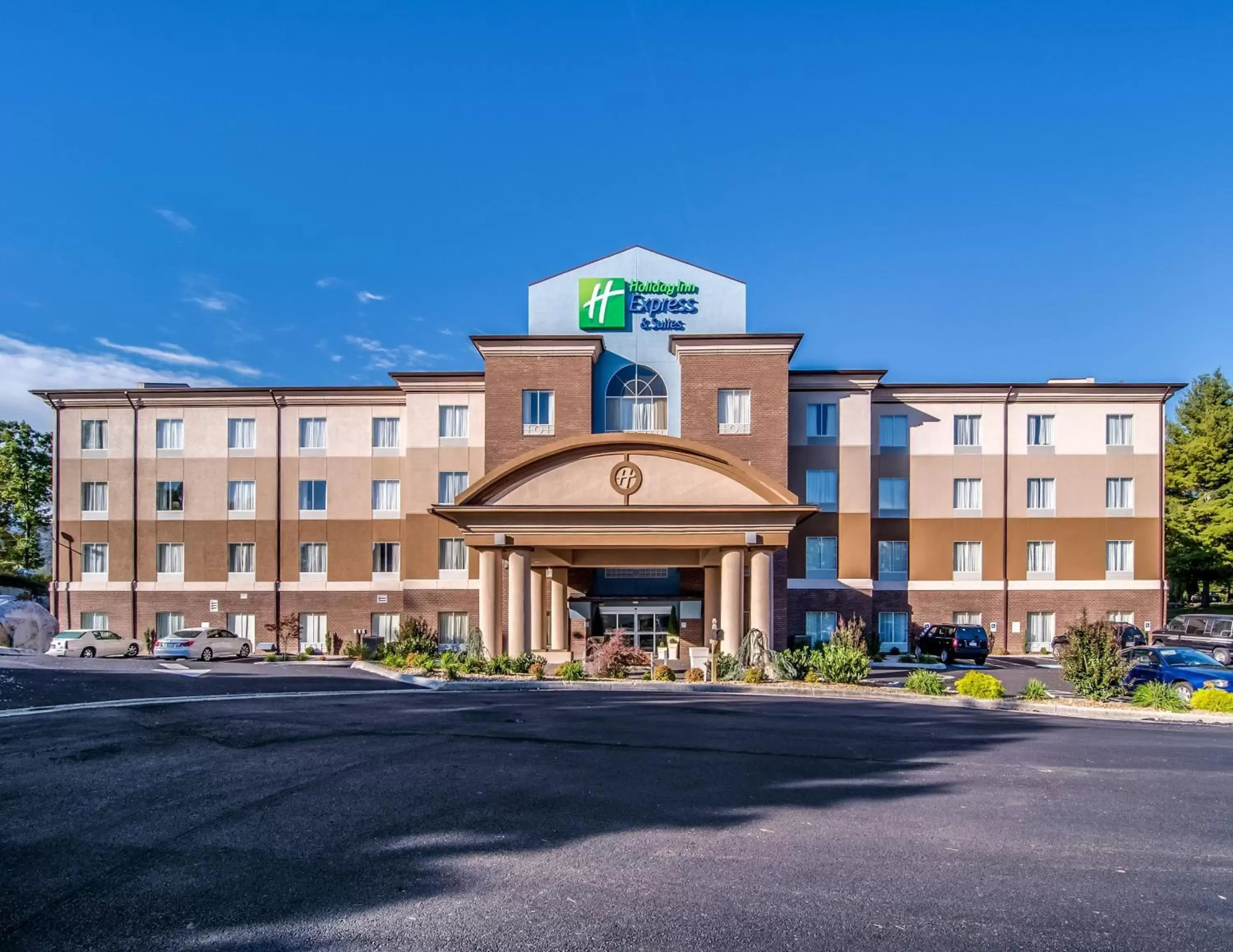 Property Building in Holiday Inn Express & Suites Wytheville, an IHG Hotel