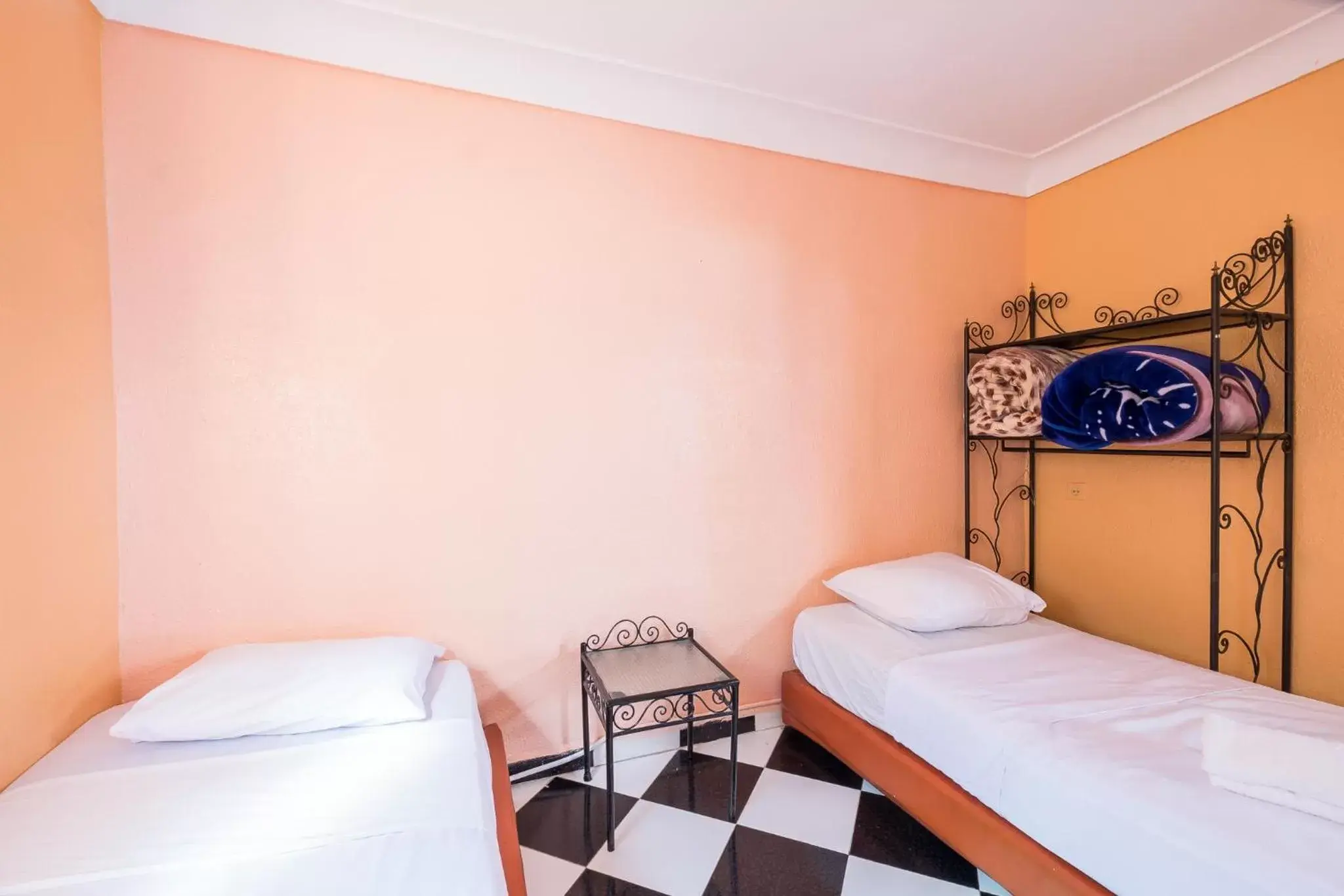 Twin Room with Bathroom in Hotel Central Palace Twin Room with Bathroom in Hotel Central Palace