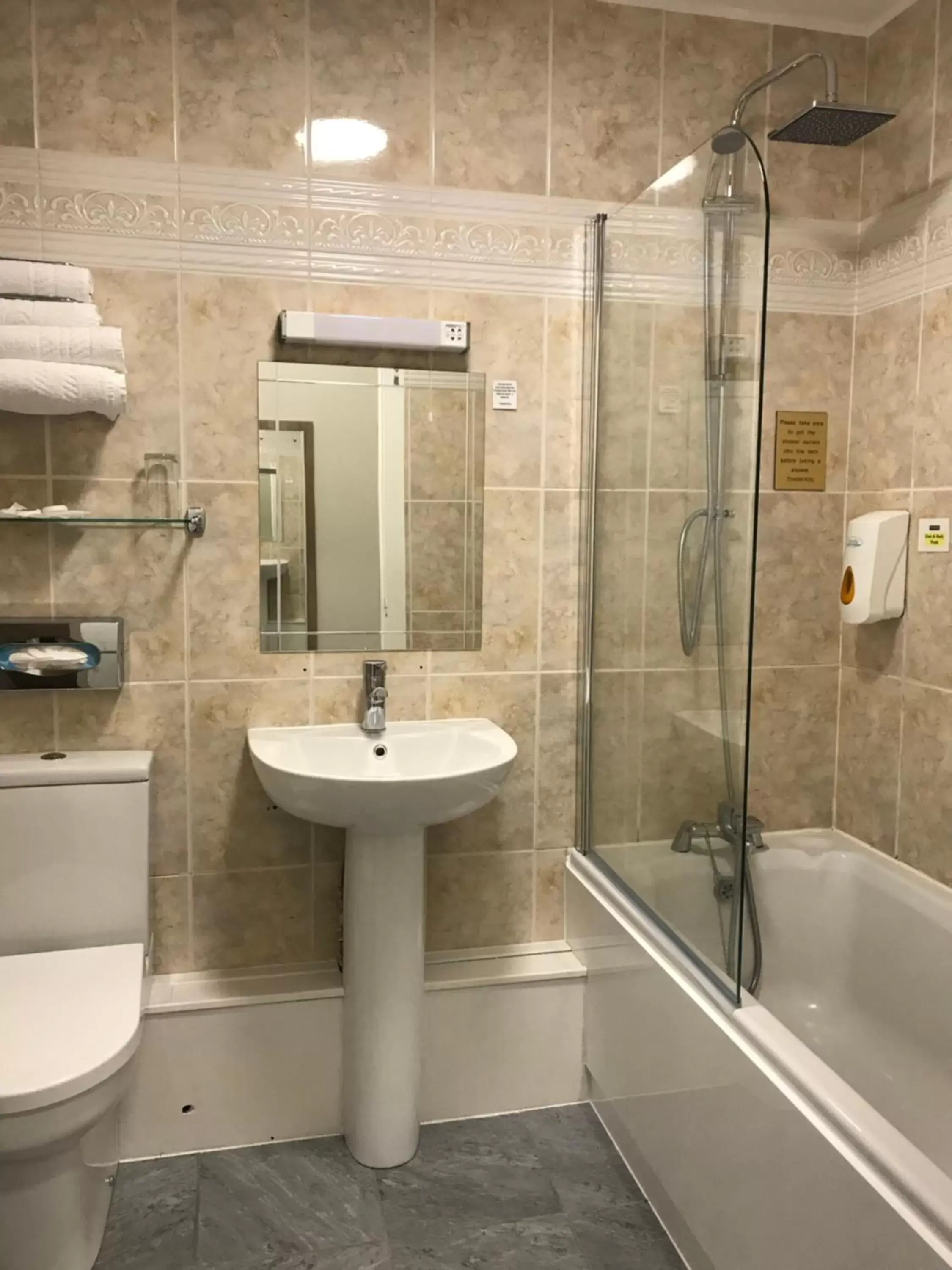 Bathroom in The Clarendon Hotel