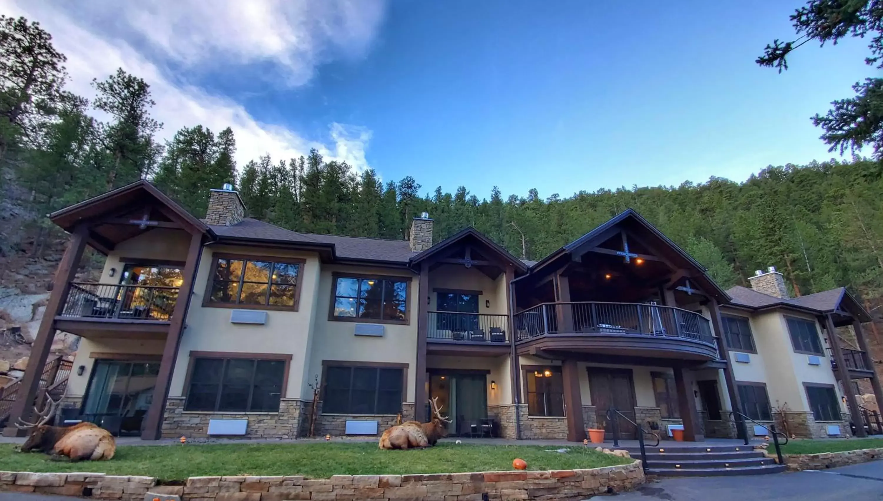 Property Building in The Inn on Fall River & Fall River Cabins