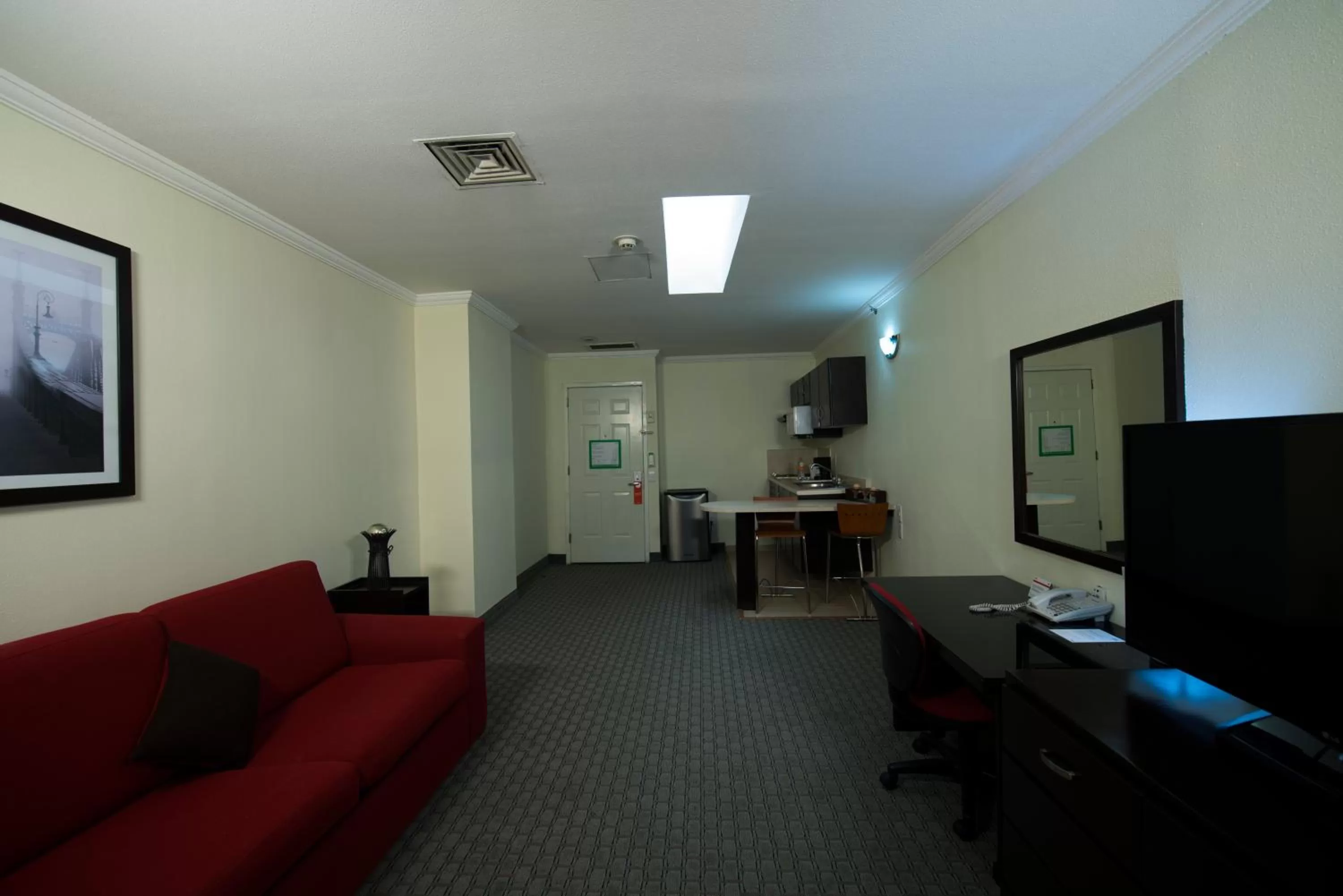 Communal lounge/ TV room in Ramada by Wyndham Ciudad de Mexico Perinorte