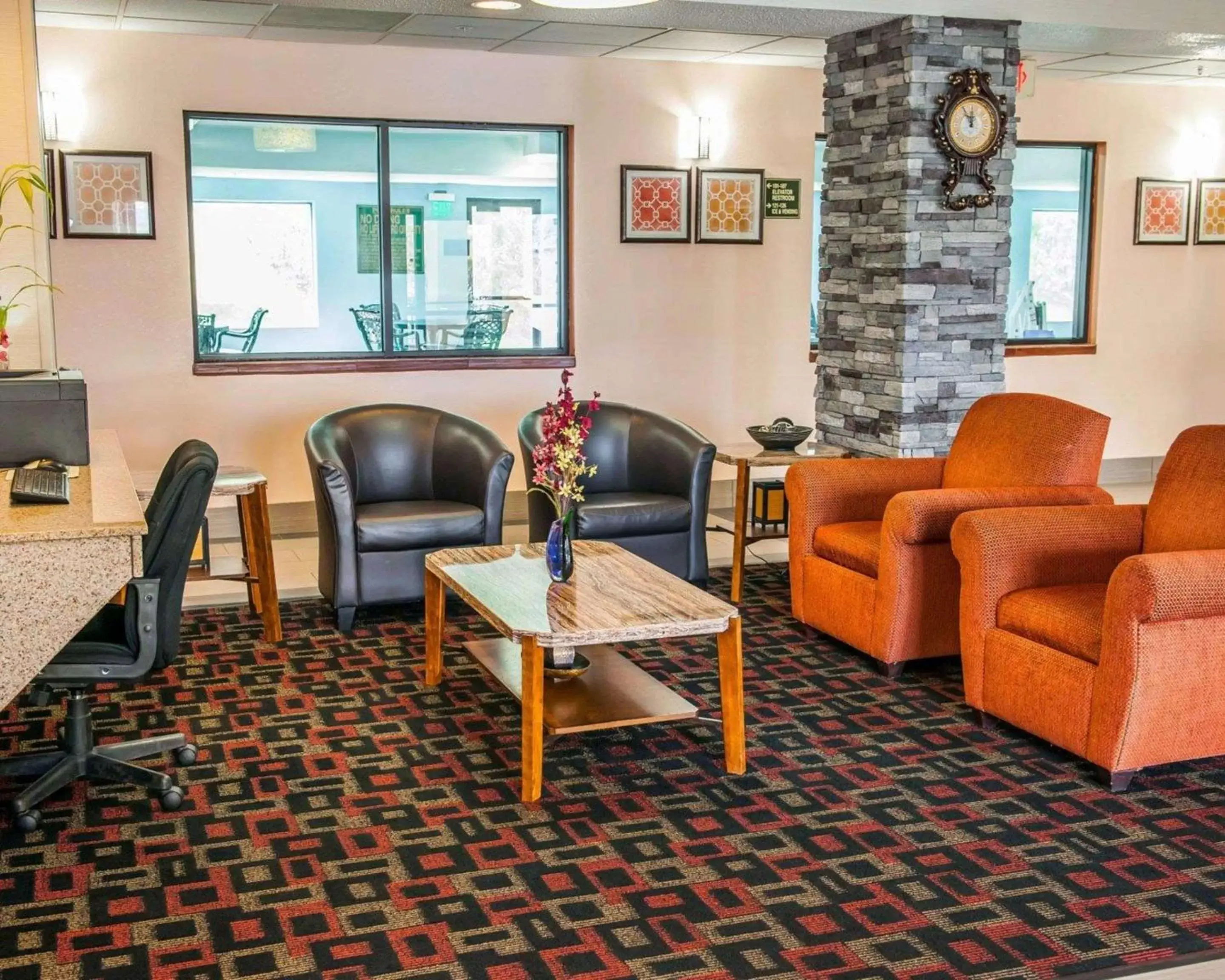 Lobby or reception, Seating Area in Quality Inn & Suites South Bend Airport