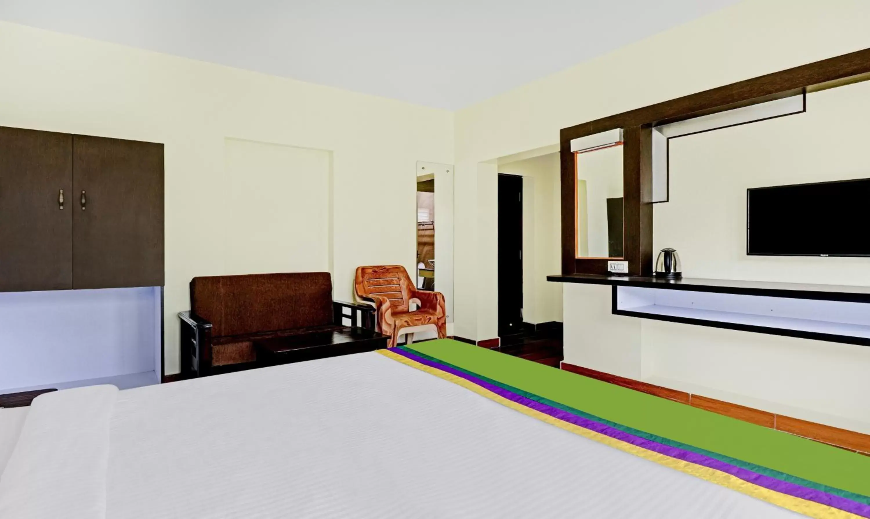 Bedroom, Bed in Treebo Aall Season Bedroom, Bed in Treebo Aall Season