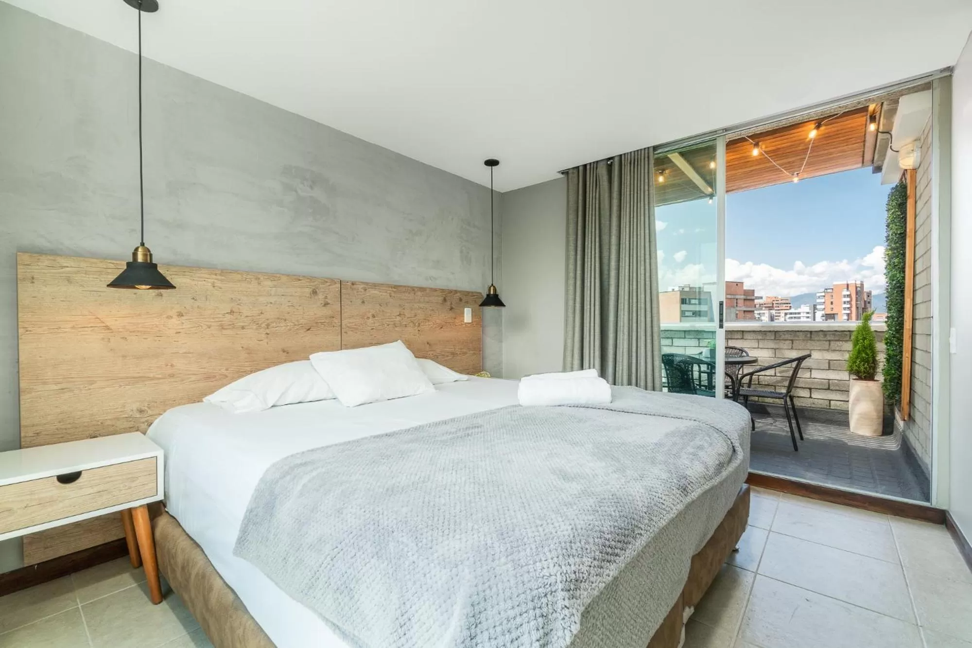 Bed in Apartamentos Poblado Alejandría by HOUSY HOST