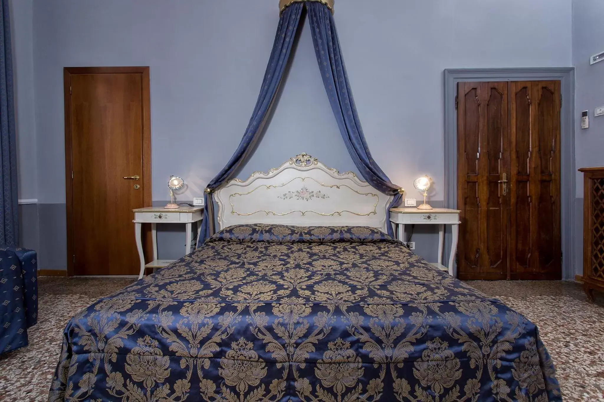 Bed in Hotel Mezzo Pozzo