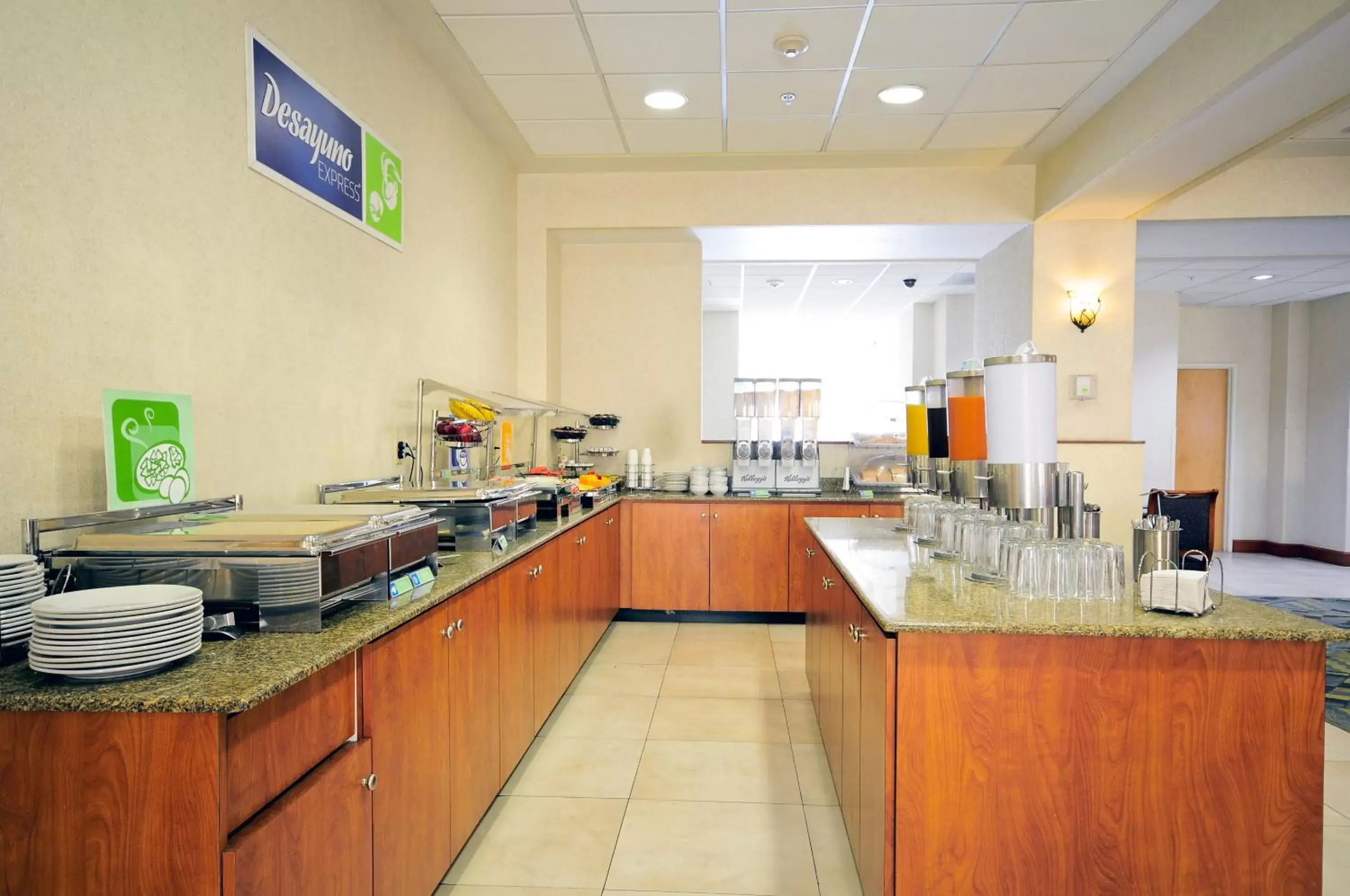 Breakfast, Restaurant/Places to Eat in Holiday Inn Express & Suites Toluca Zona Aeropuerto, an IHG Hotel