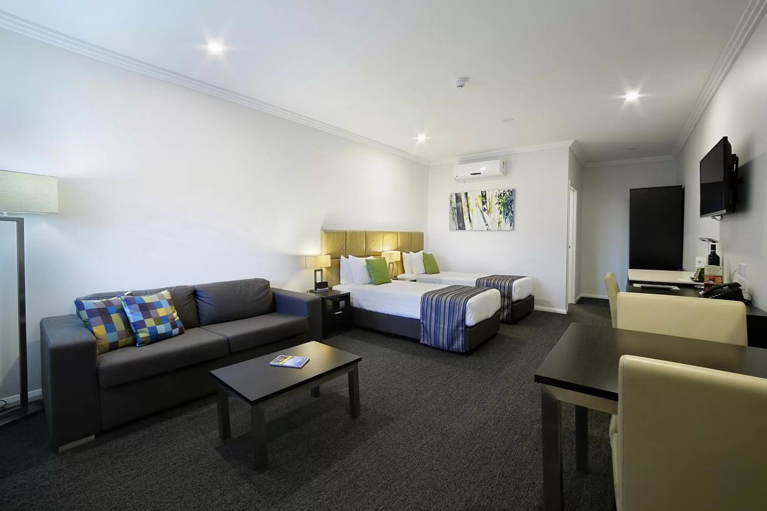 Superior Twin Room in Best Western Plus Bolton on the Park Superior Twin Room in Best Western Plus Bolton on the Park