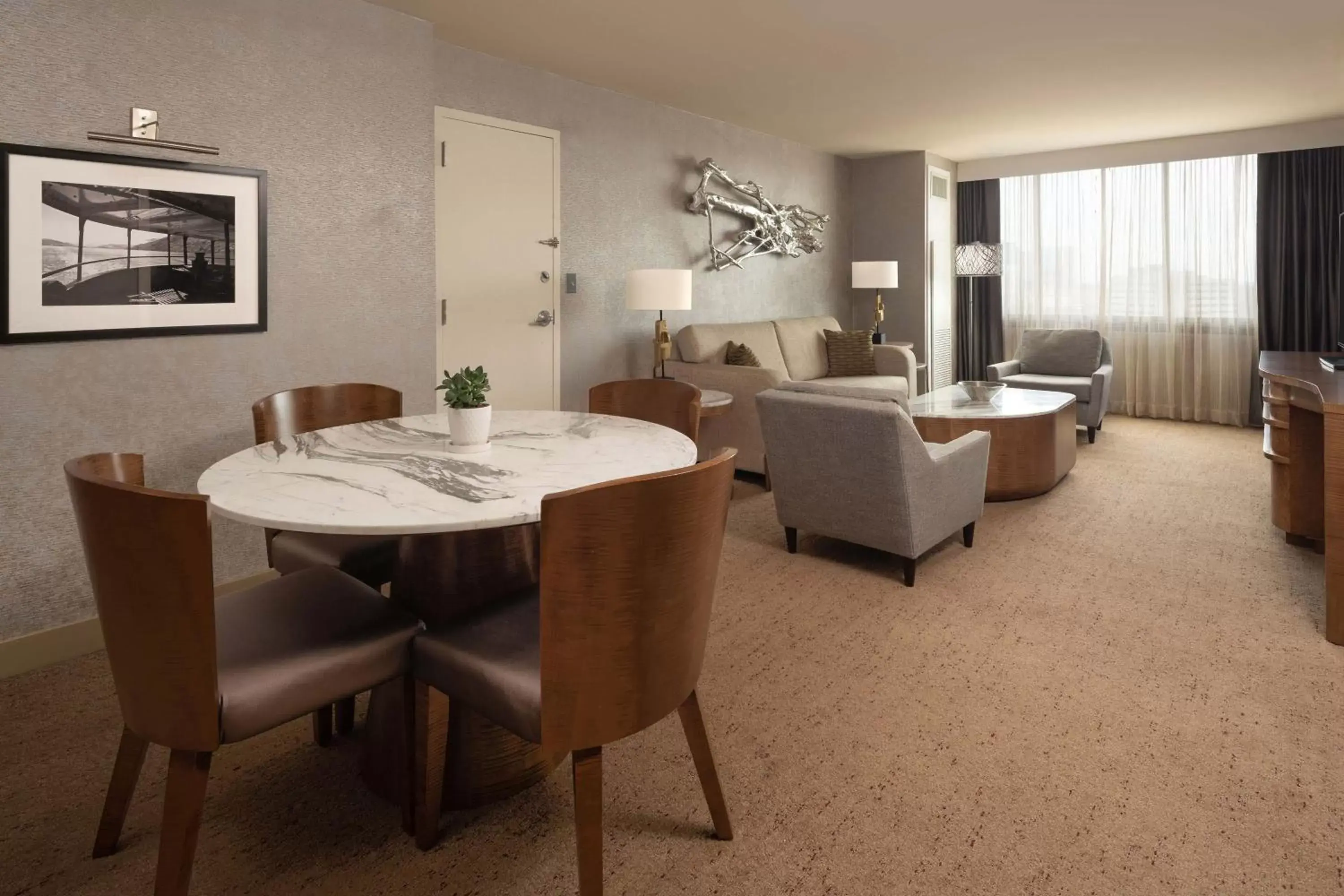 Living room, Dining Area in The Westin Tysons Corner