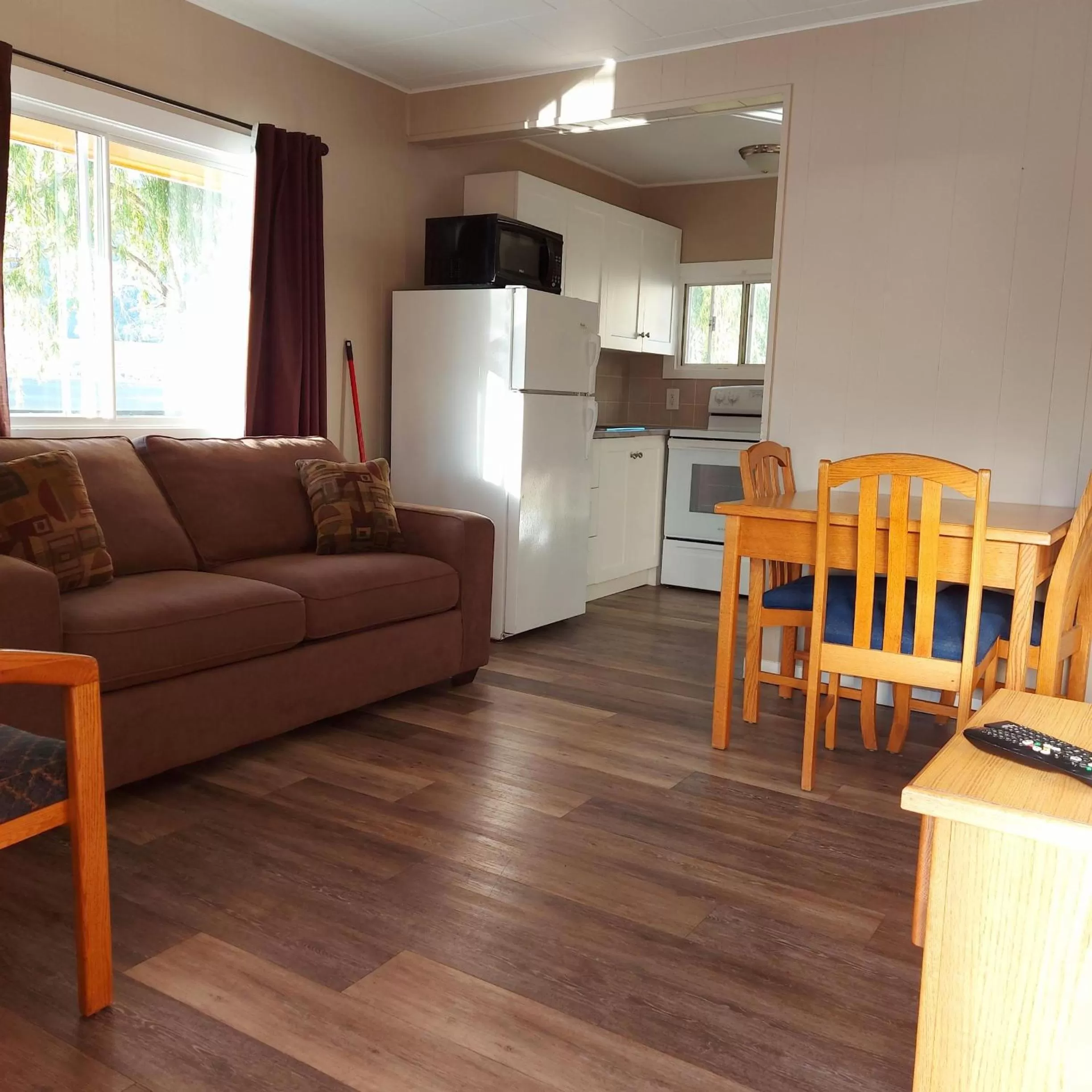 Living room in Richter Pass Beach Resort