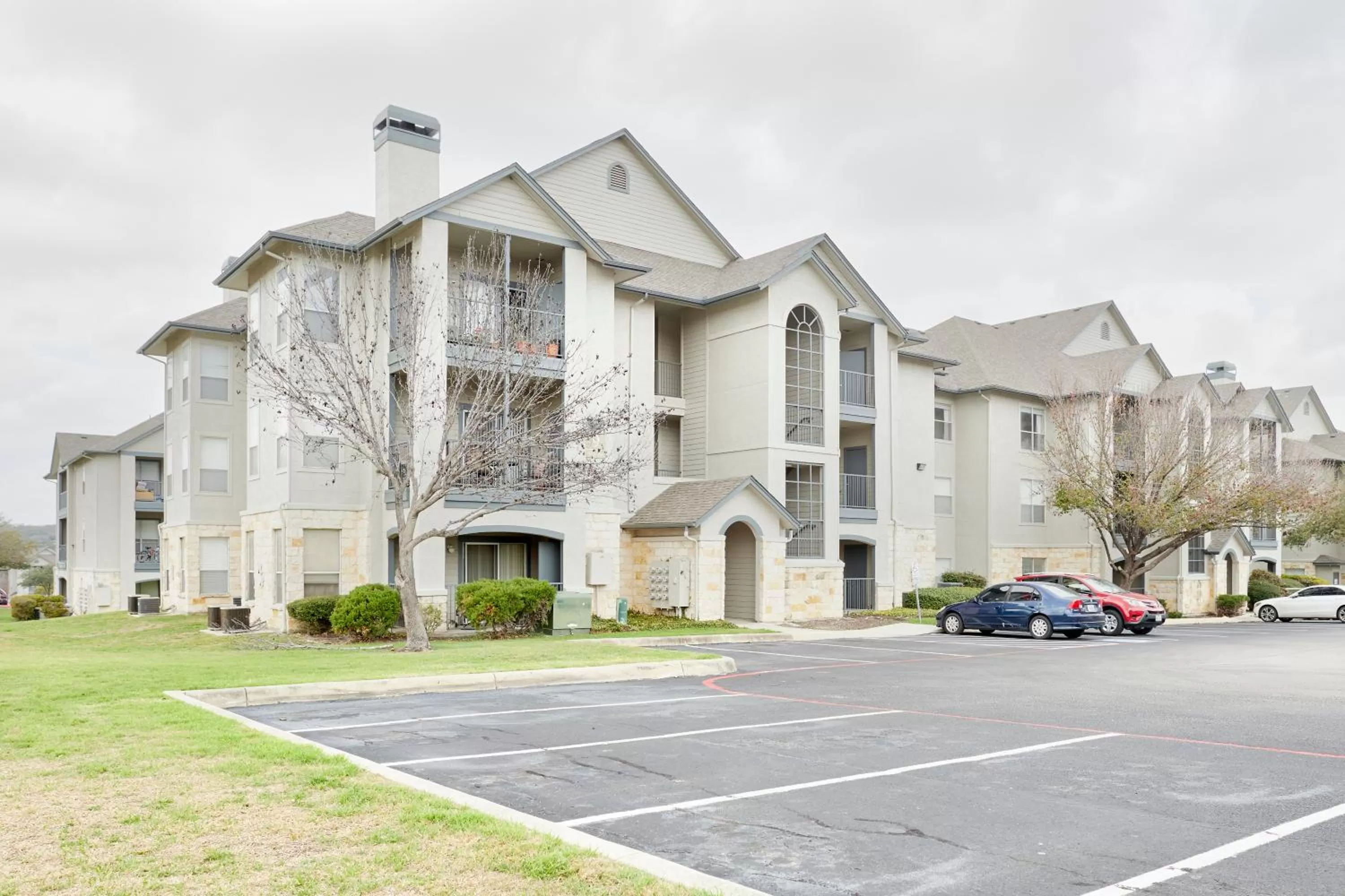 Property Building in Sonder at Med Center
