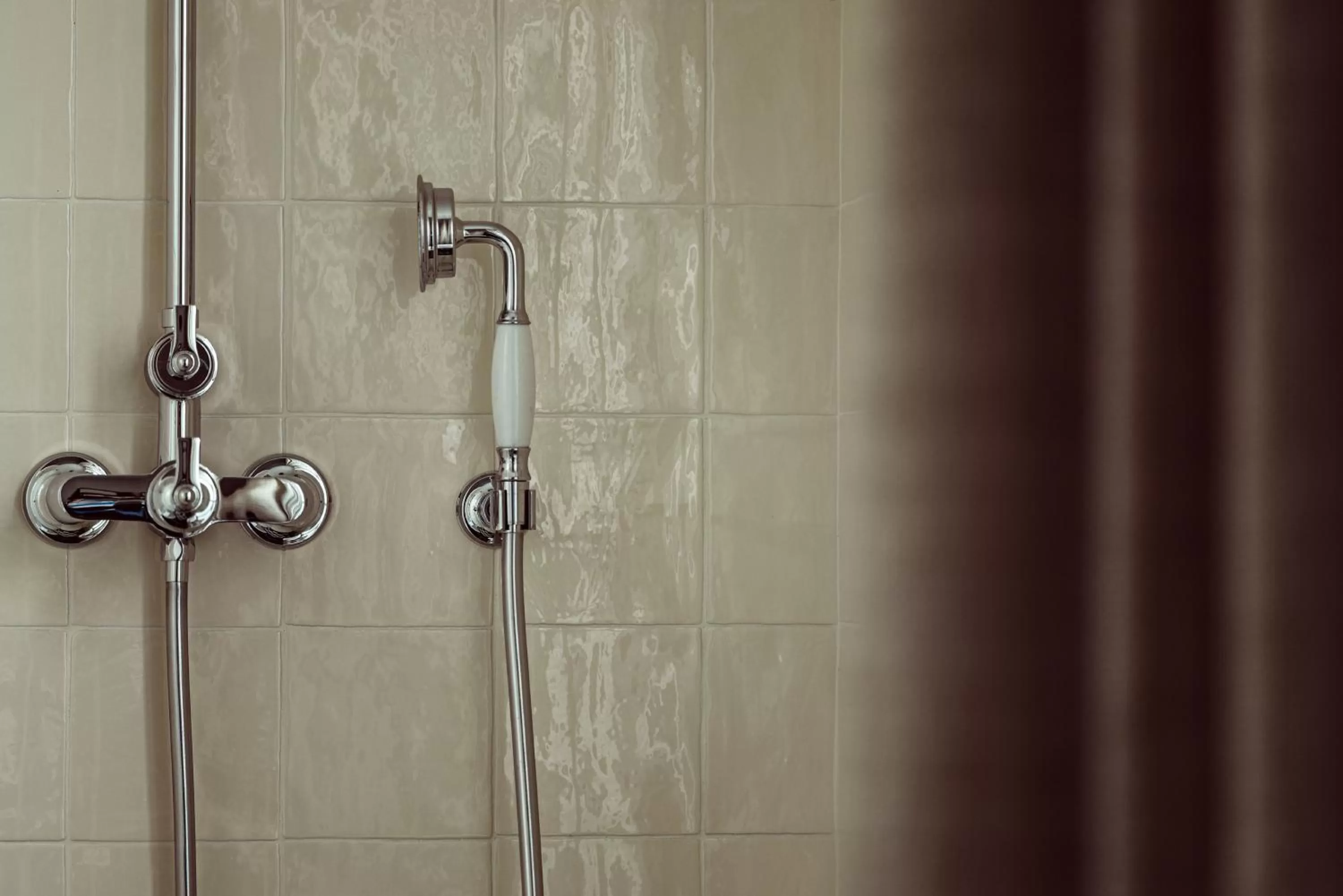 Bathroom in Hotel des Académies et des Arts
